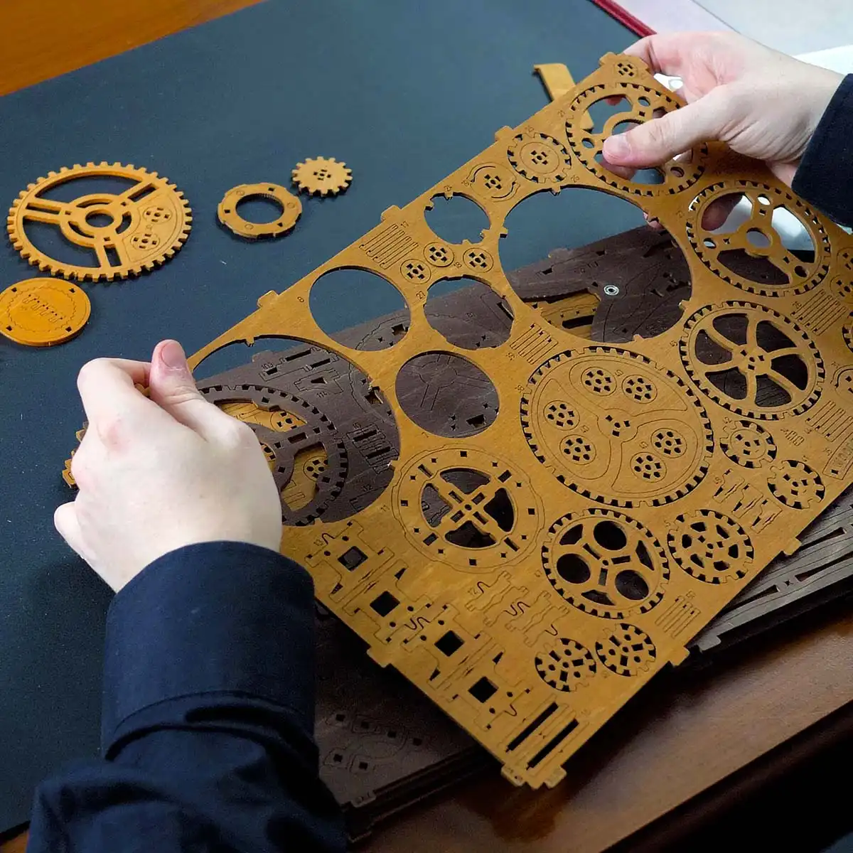 Gear Globe Wall Clock 3D Wooden Puzzle - thumbnail 3