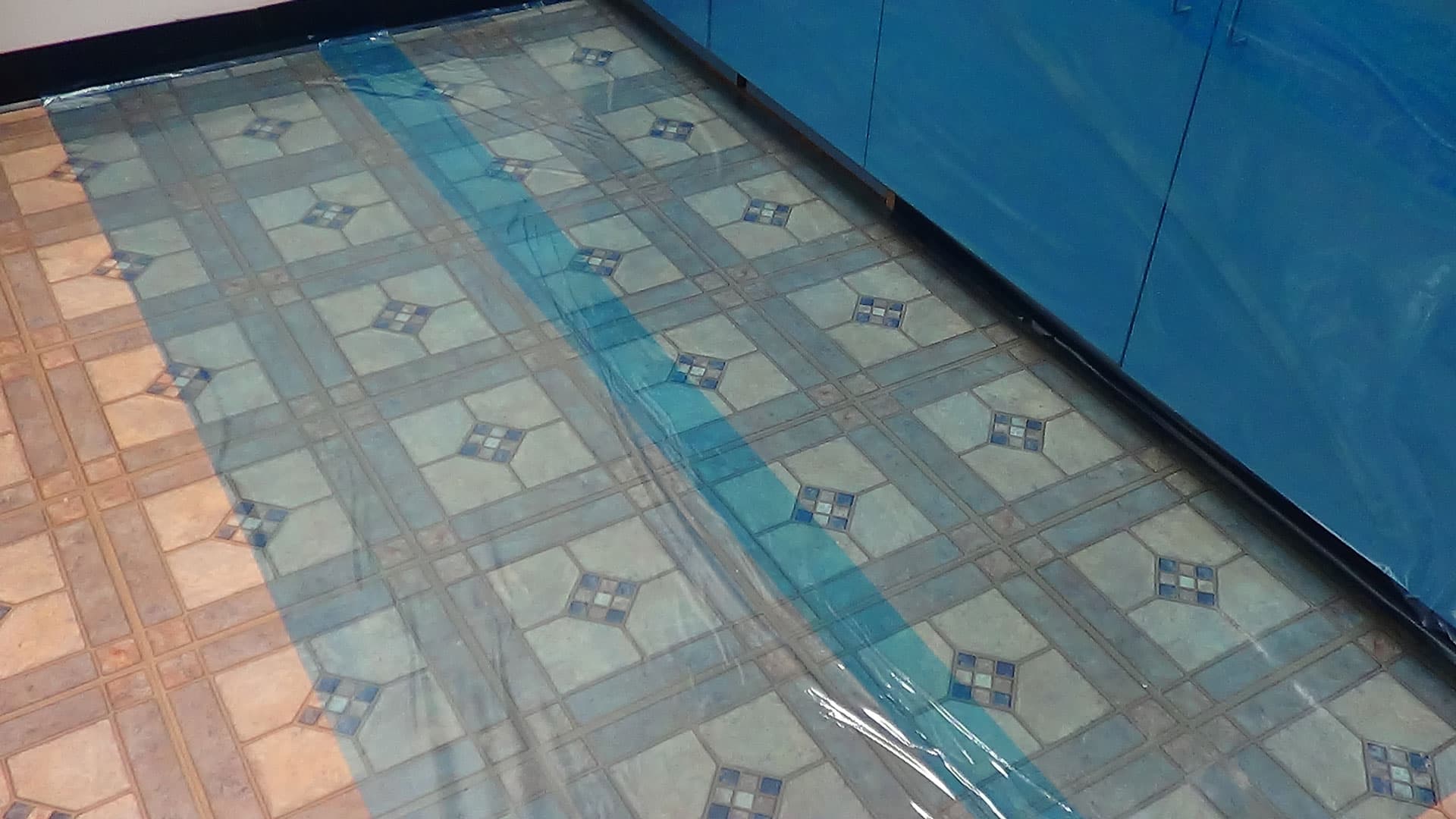 Multi Surface Cover Self Adhesive Protection Film - thumbnail 3