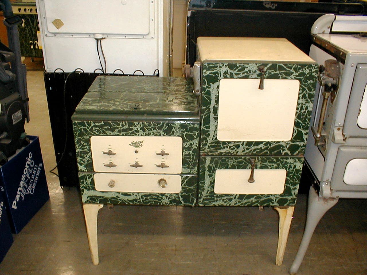 1934 Magic Chef Gas Stove