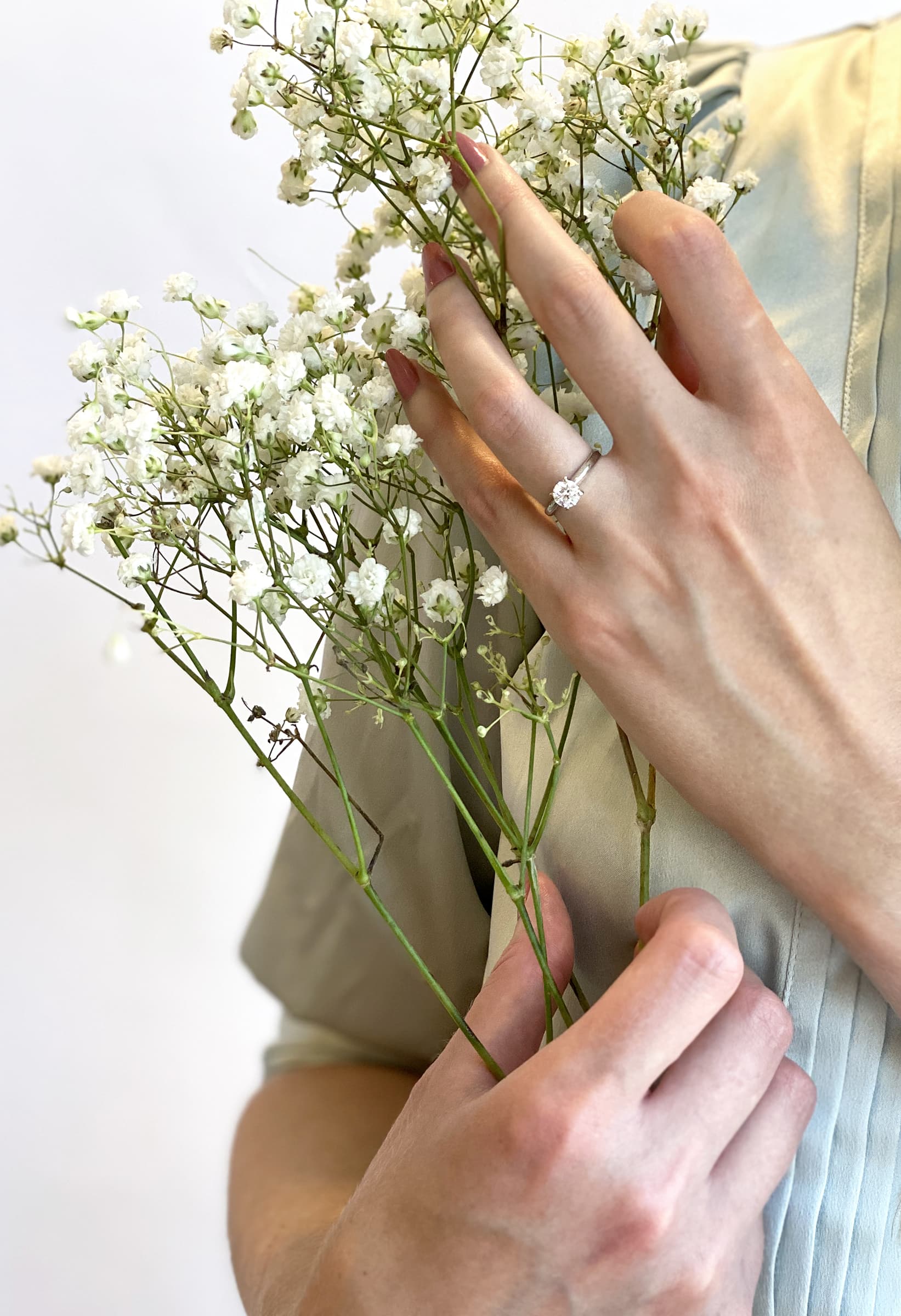 WHITE GOLD DIAMOND SOLITAIRE RING - thumbnail 3