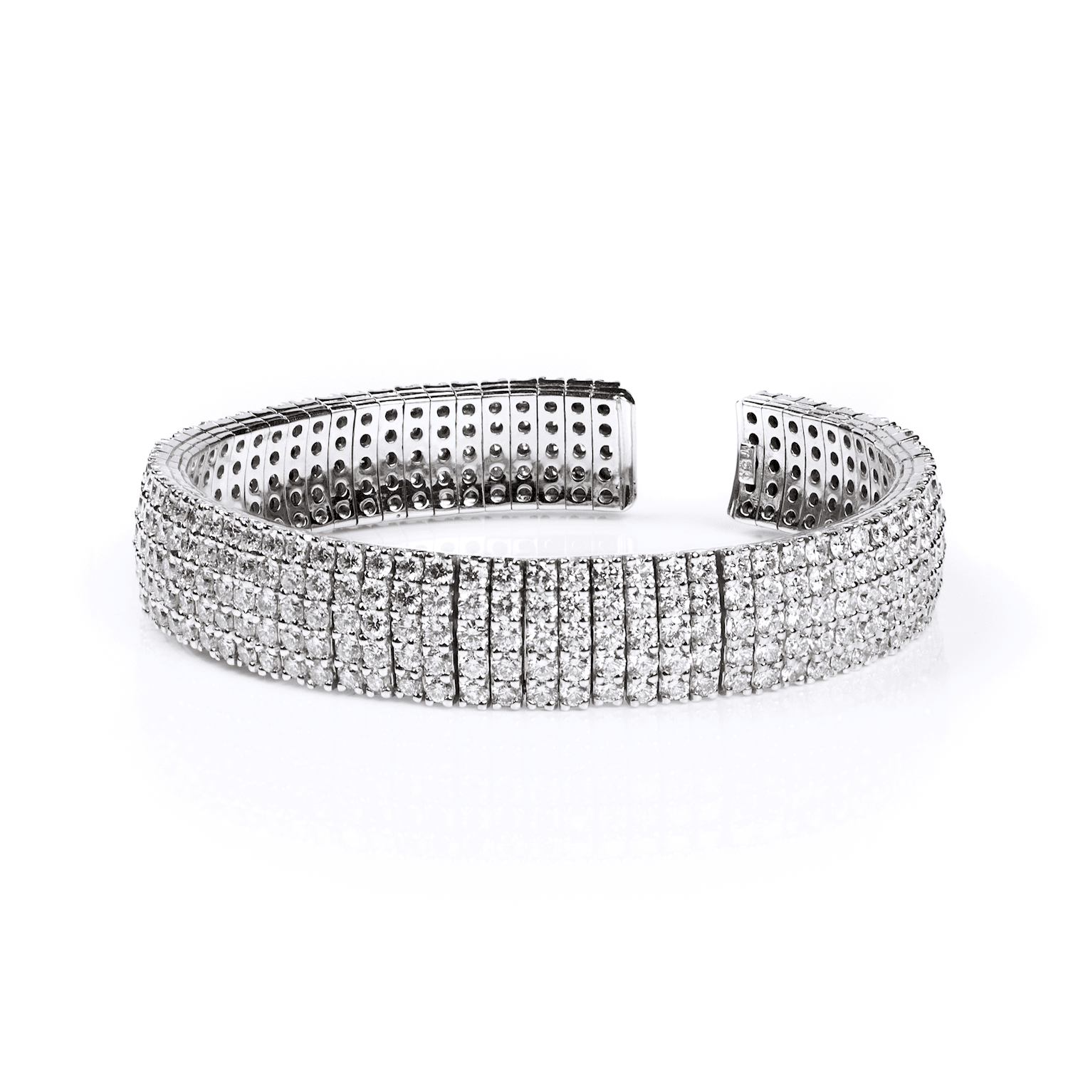 18K WHITE GOLD DIAMOND CUFF BRACELET