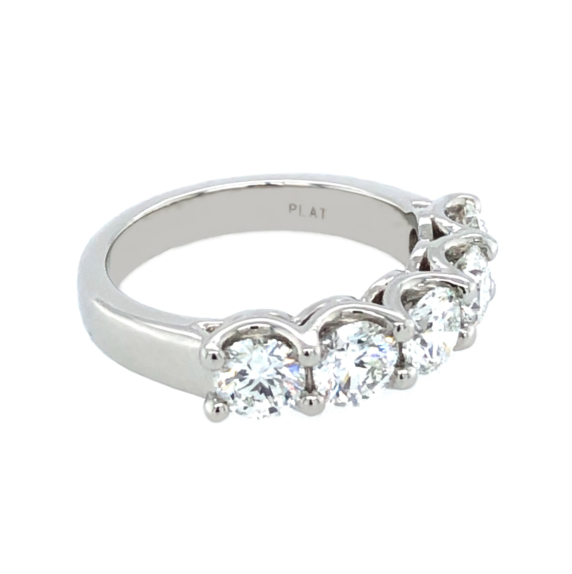 PLATINUM DIAMOND WEDDING RING - thumbnail 2