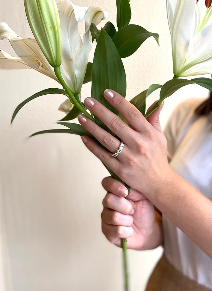 PLATINUM DIAMOND WEDDING RING - thumbnail 4