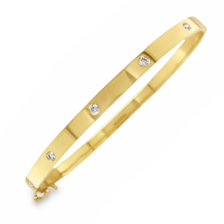 18K YELLOW GOLD DIAMOND BANGLE BRACELET