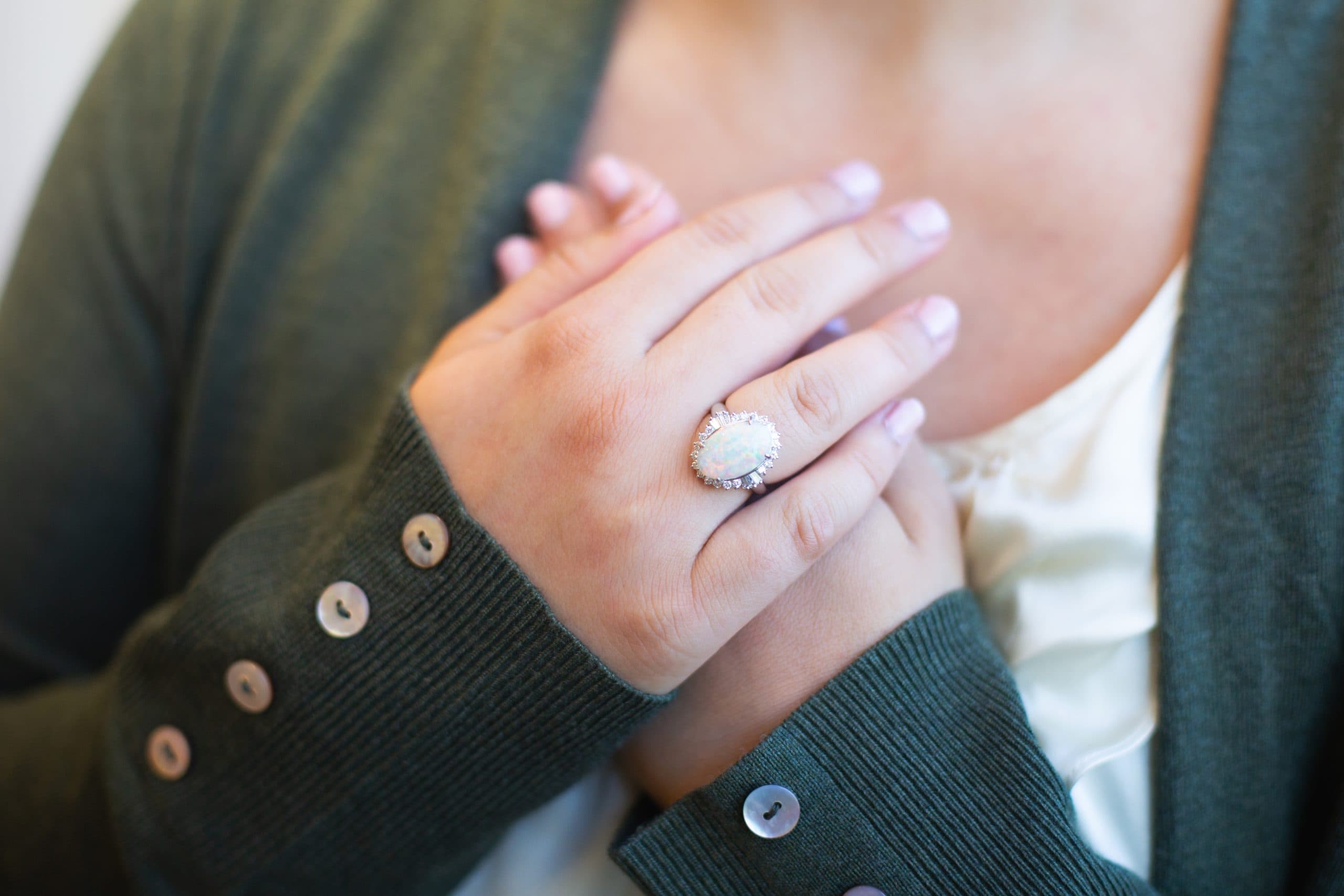 PLATINUM OPAL DIAMOND RING - thumbnail 4