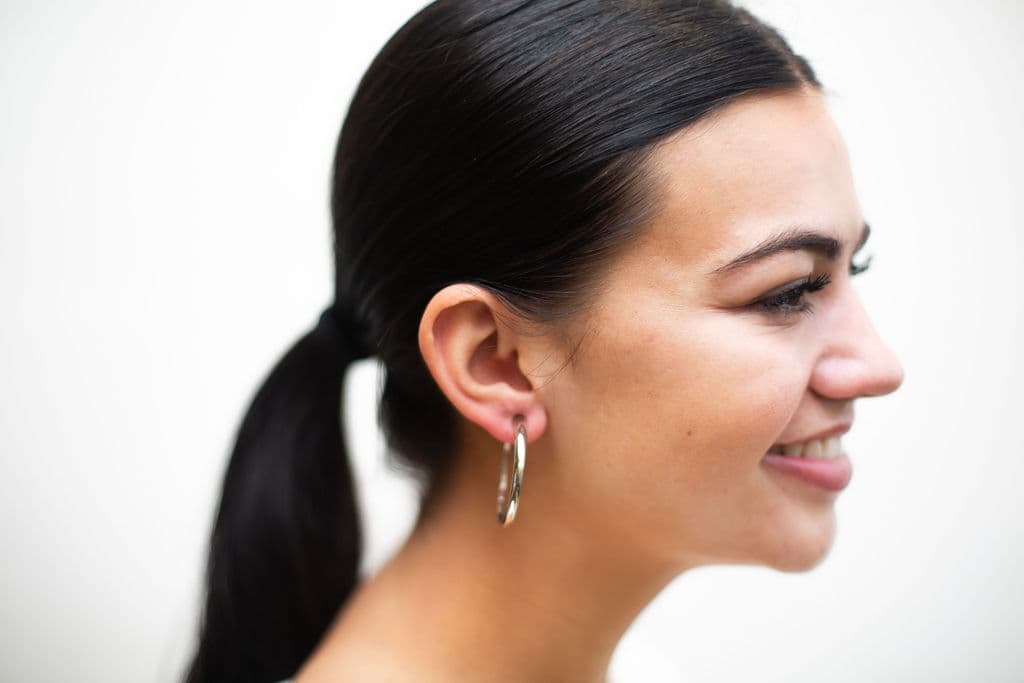 STERLING SILVER MEDIUM HOOP EARRINGS - thumbnail 2