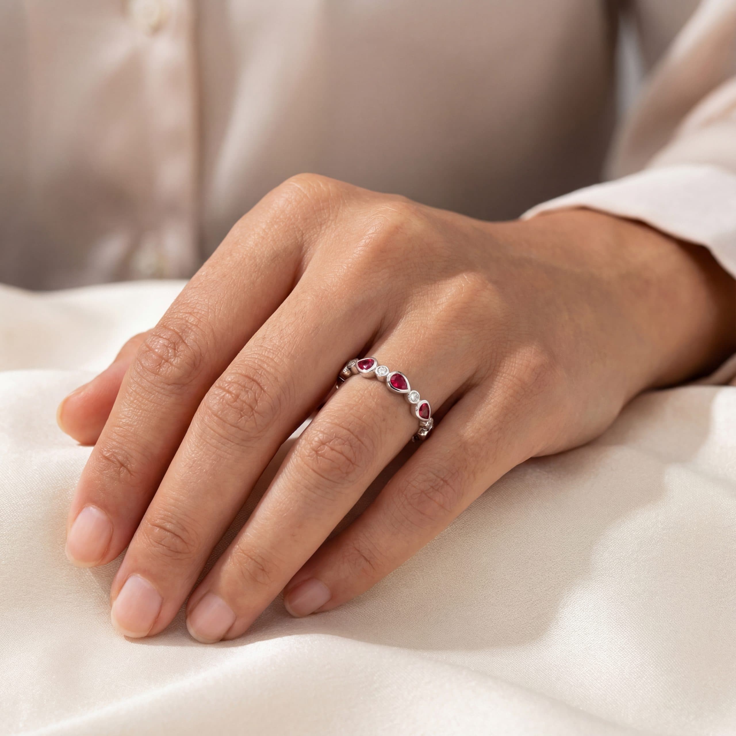14K WHITE GOLD RUBY DIAMOND RING - thumbnail 3