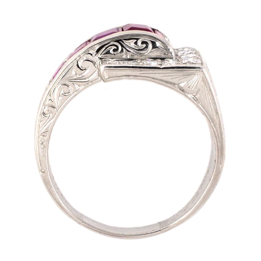 PLATINUM ART DECO VINTAGE CHASED RUBY & DIAMOND BUCKLE RING - thumbnail 4