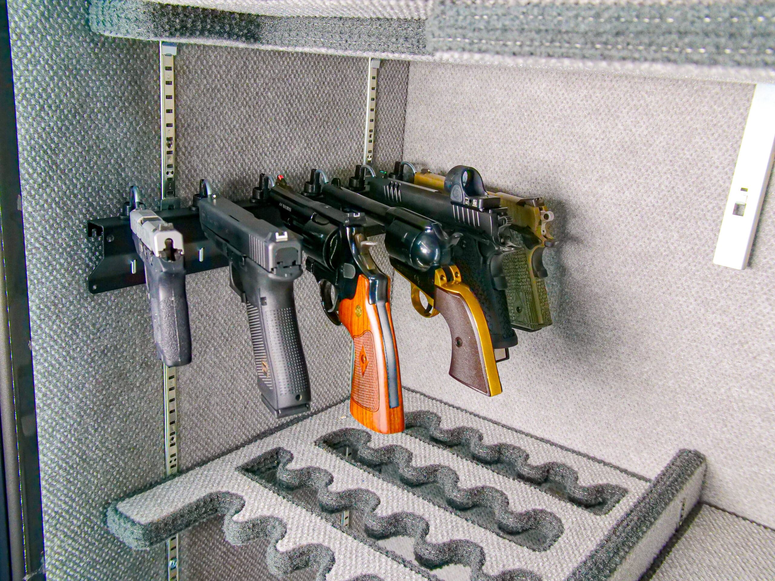 Berry’s Gun Safe Pistol Rack - thumbnail 2