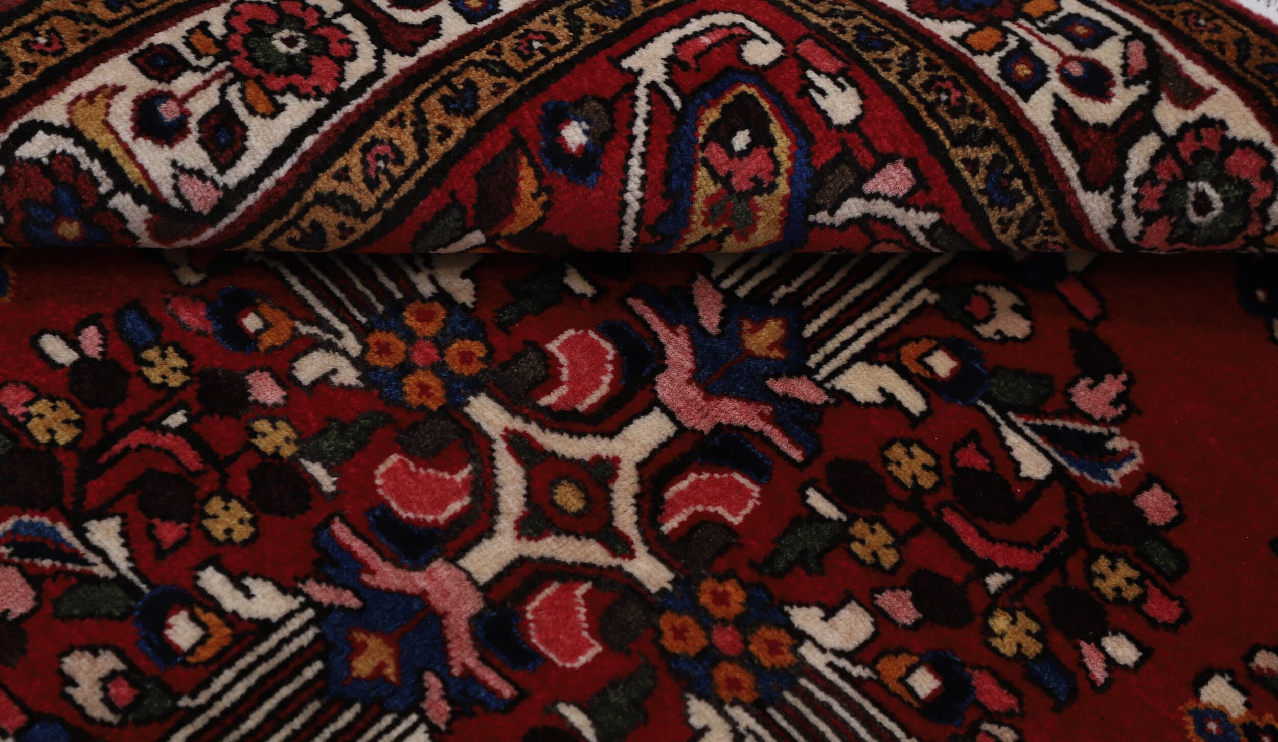 4′ x 4′ Hamadan Authentic Persian Rug - thumbnail 5