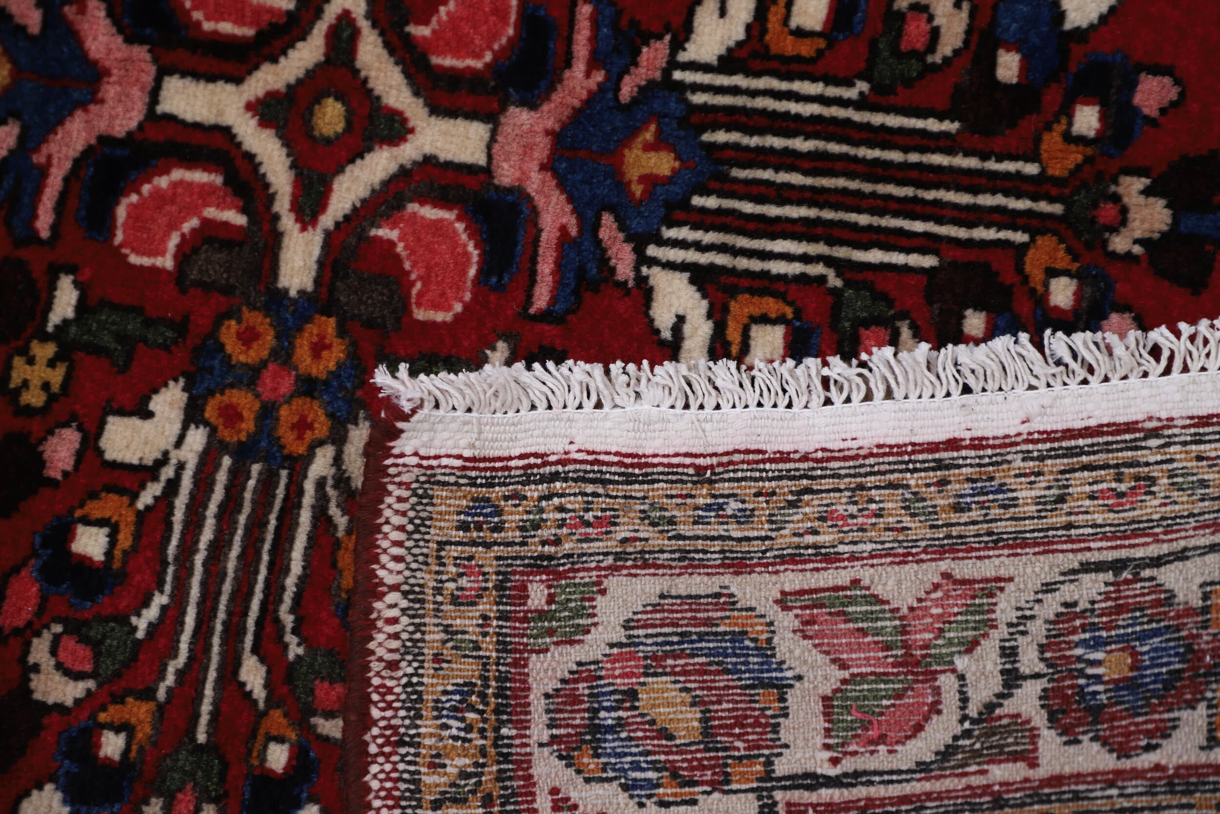 4′ x 4′ Hamadan Authentic Persian Rug - thumbnail 4