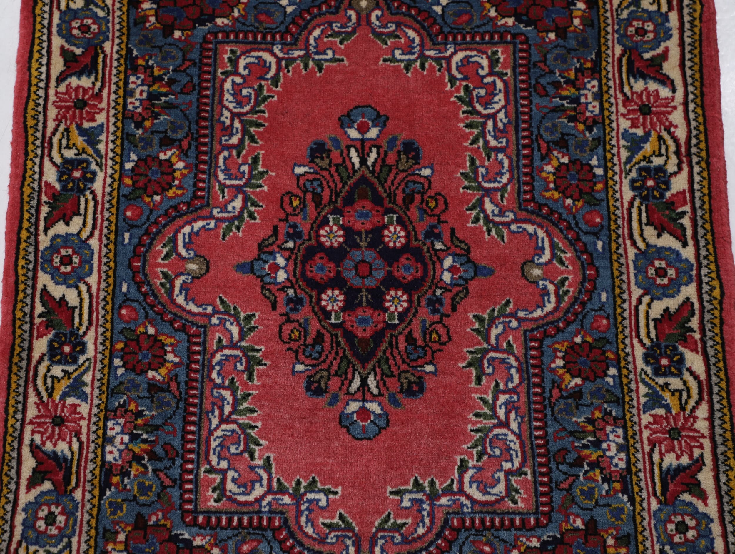 2’3″ x 2’8″ Sarouk Authentic Persian Rug - thumbnail 2