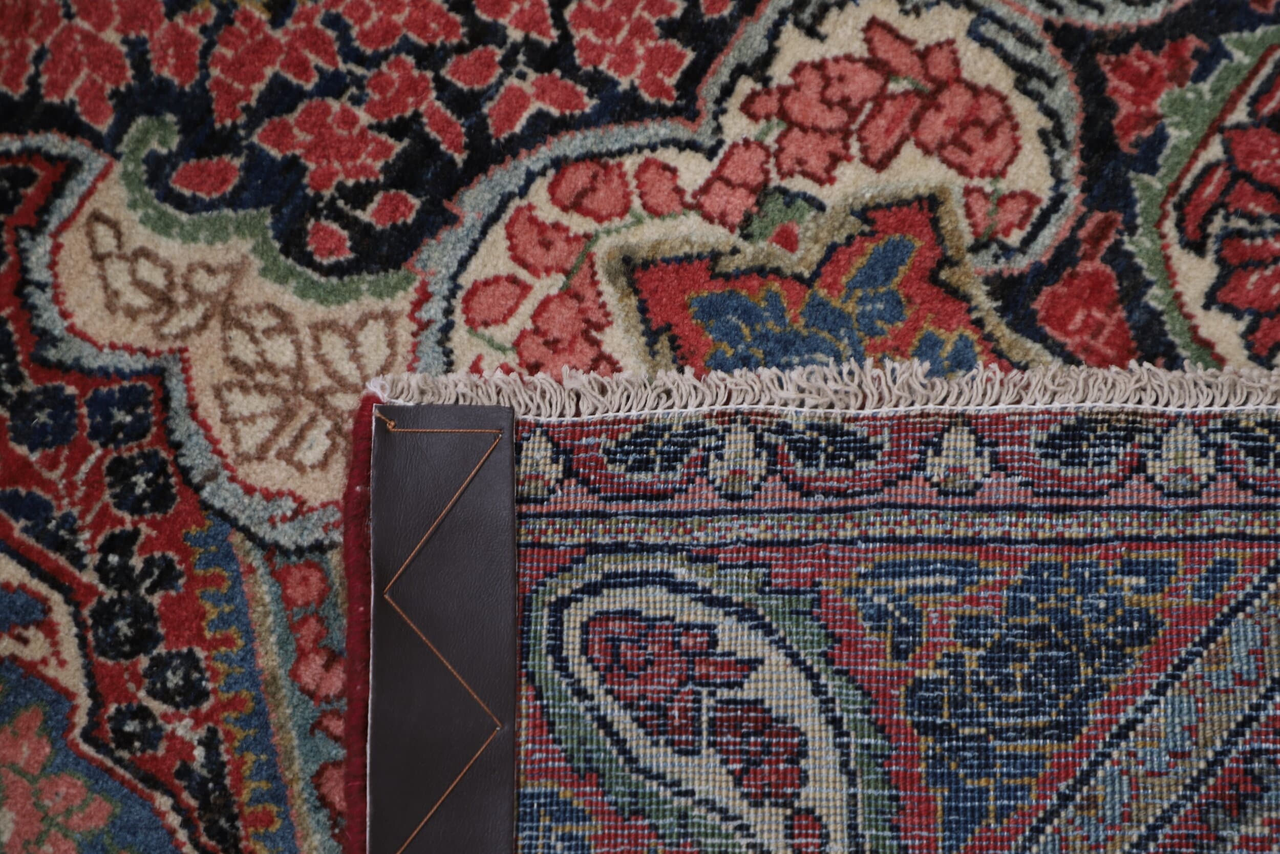 4’3″ x 6’8″ Sarouk Authentic Persian Rug - thumbnail 4