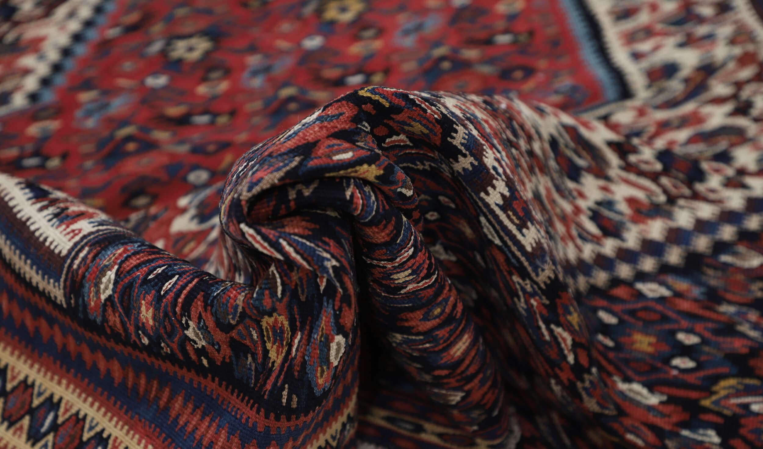 3’5″ x5’2″ Senneh Authentic Persian Kilim - thumbnail 5