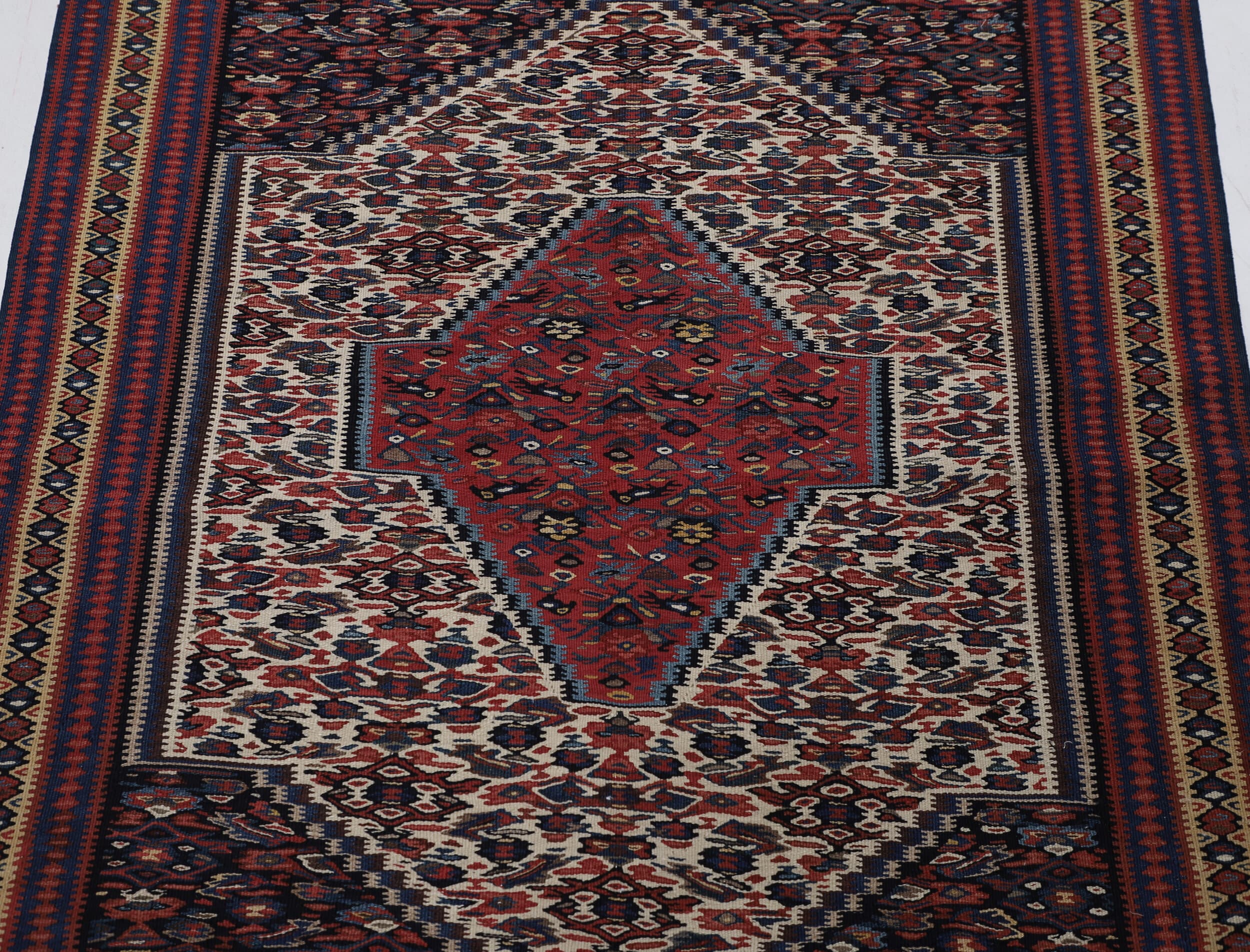 3’5″ x5’2″ Senneh Authentic Persian Kilim - thumbnail 2