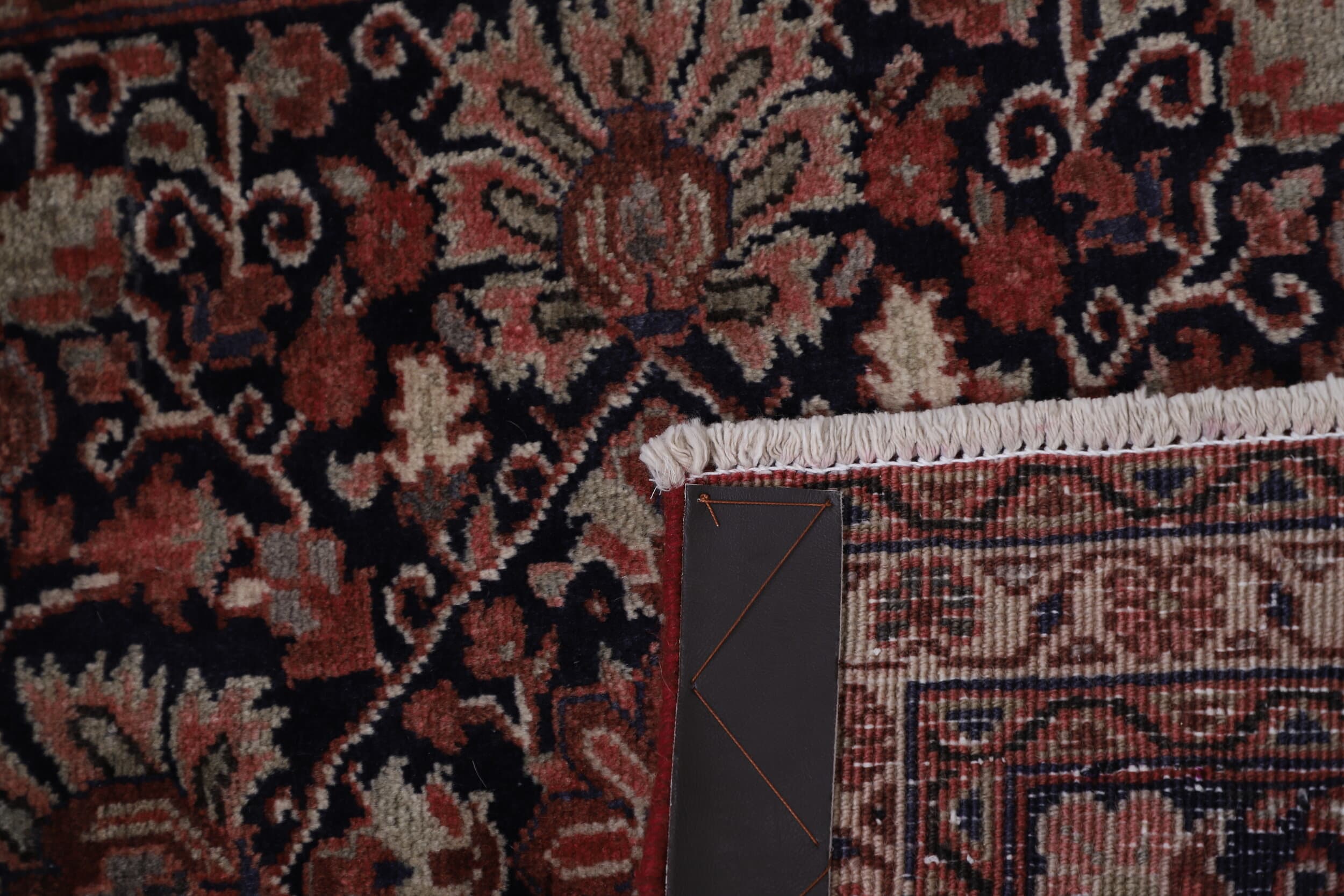 2’4″ x 2’9″ Heriz Authentic Persian Rug - thumbnail 3