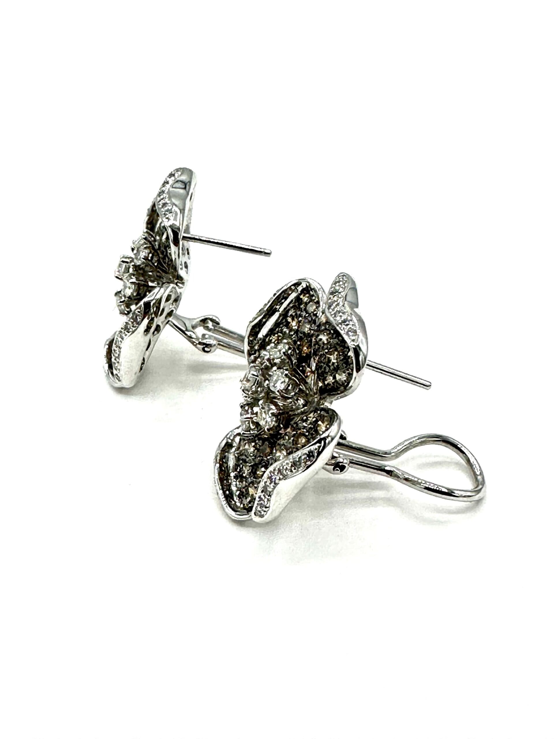 4.72 Carats Round Brilliant Cognac and White Diamonds Gold Dogwood Earrings - thumbnail 3