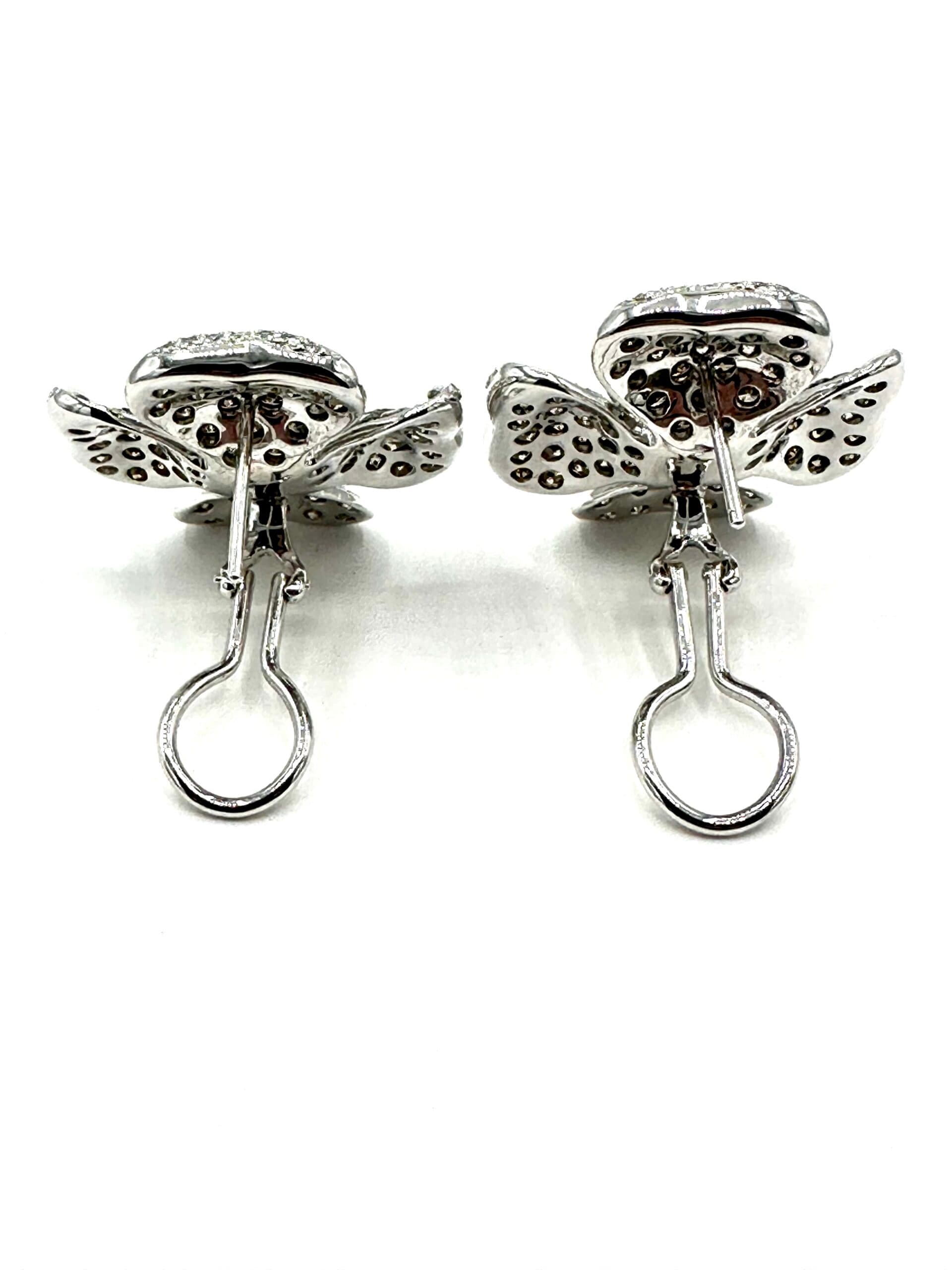 4.72 Carats Round Brilliant Cognac and White Diamonds Gold Dogwood Earrings - thumbnail 4