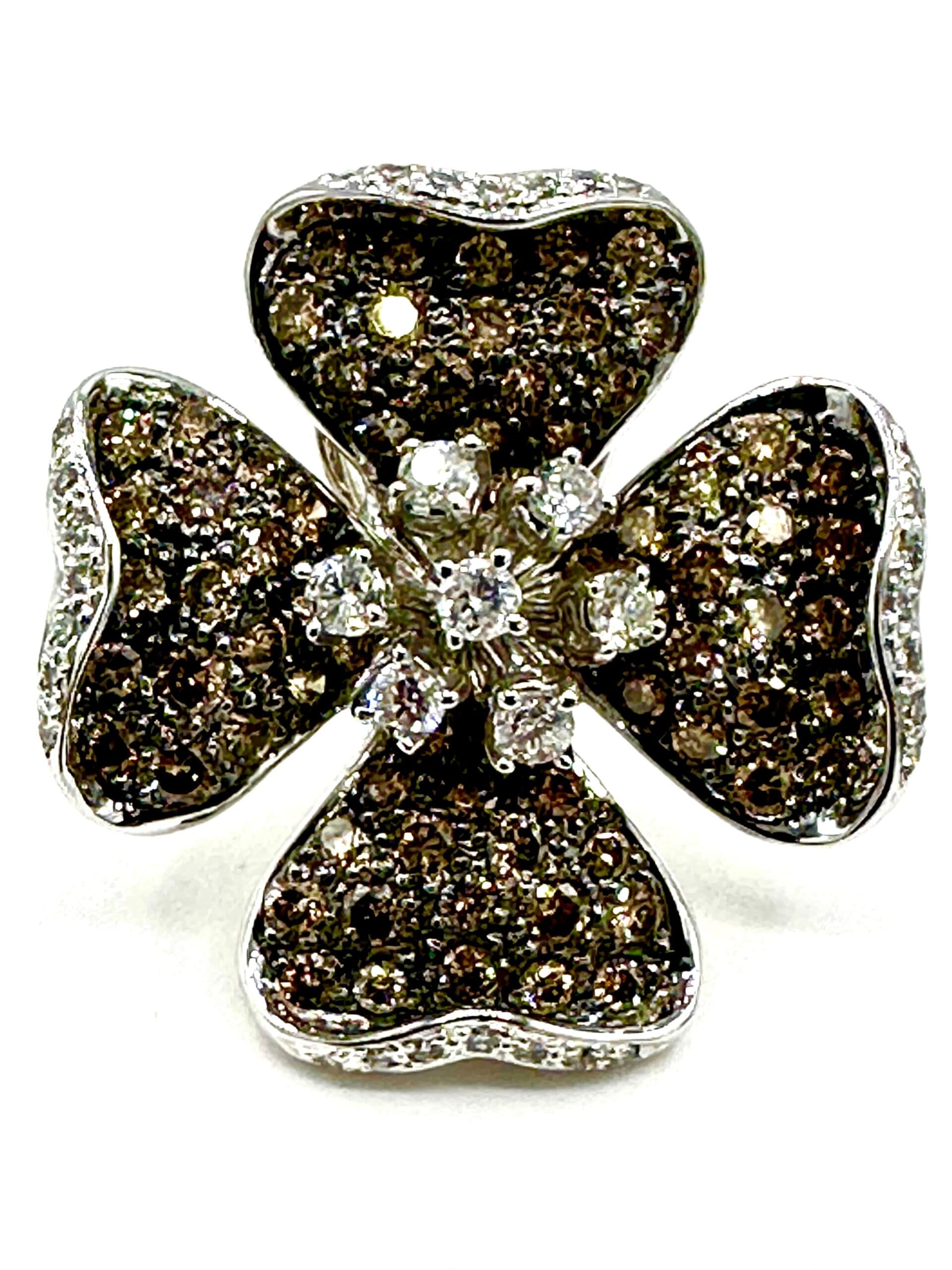 4.72 Carats Round Brilliant Cognac and White Diamonds Gold Dogwood Earrings - thumbnail 6