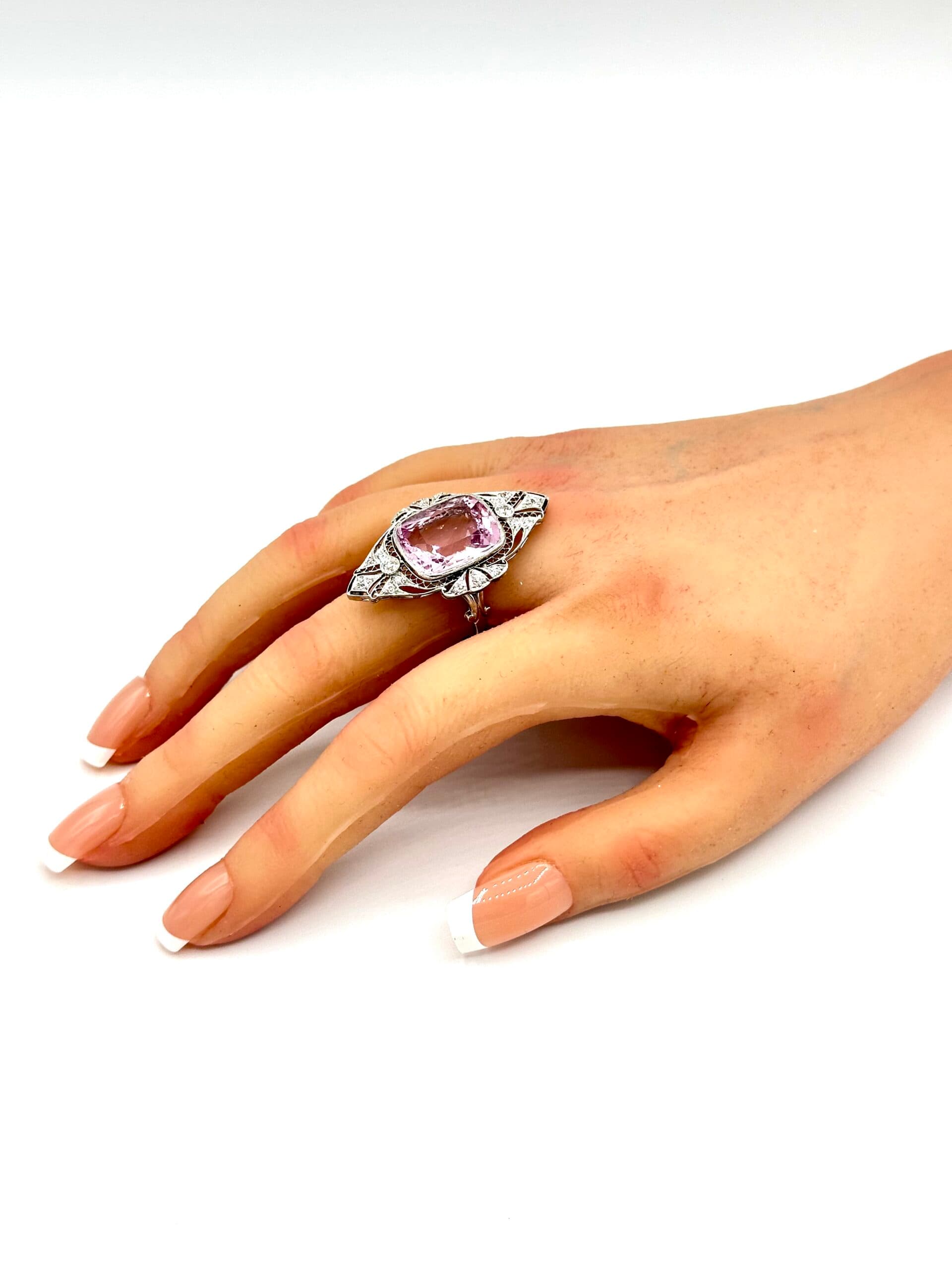 Art Deco 10.12 Carat Kunzite and Diamond Platinum and Gold Cocktail Ring - thumbnail 7