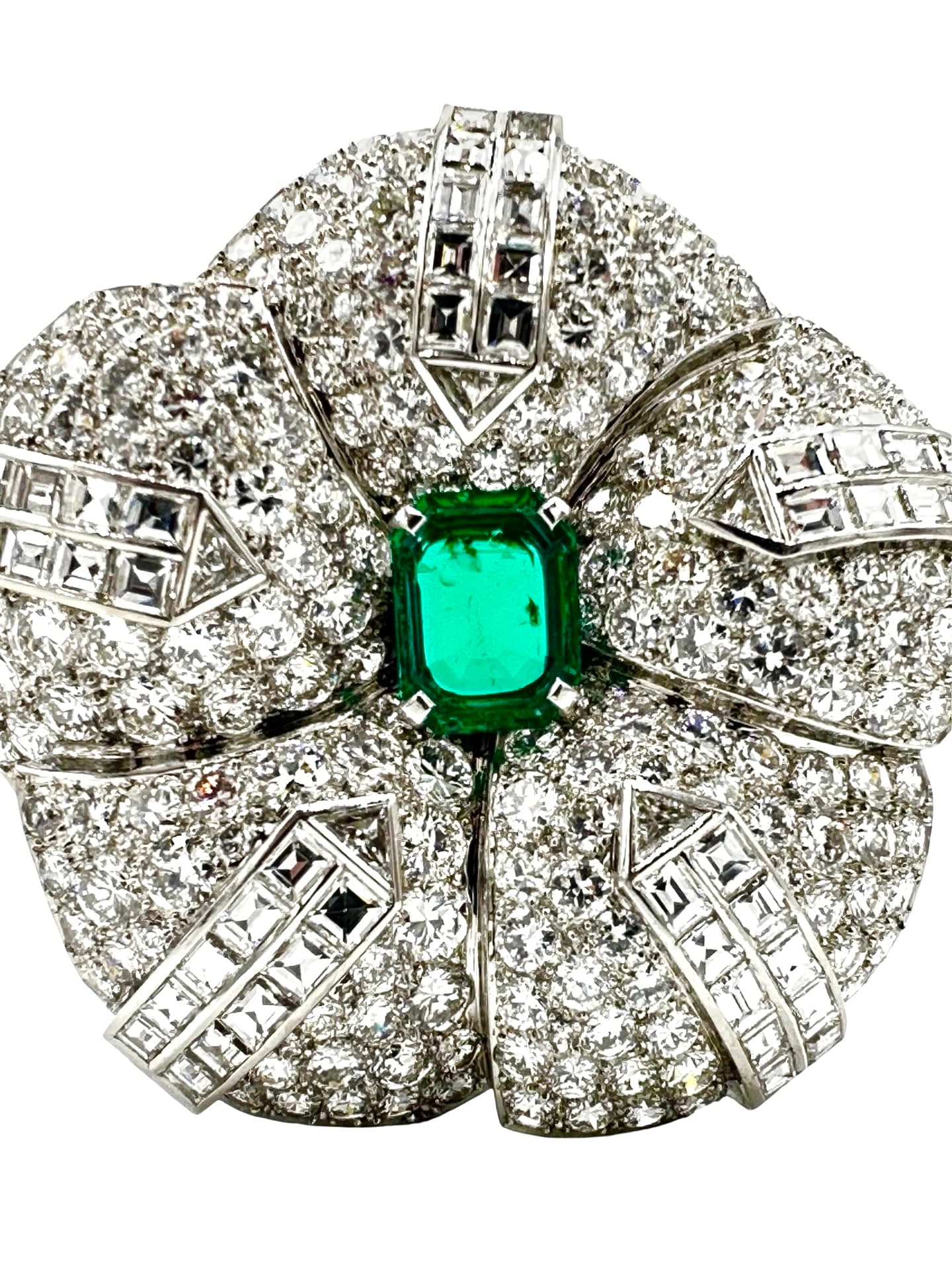 3.19 Carat Emerald & 15.45 Carats in Diamond Platinum Brooch - thumbnail 3