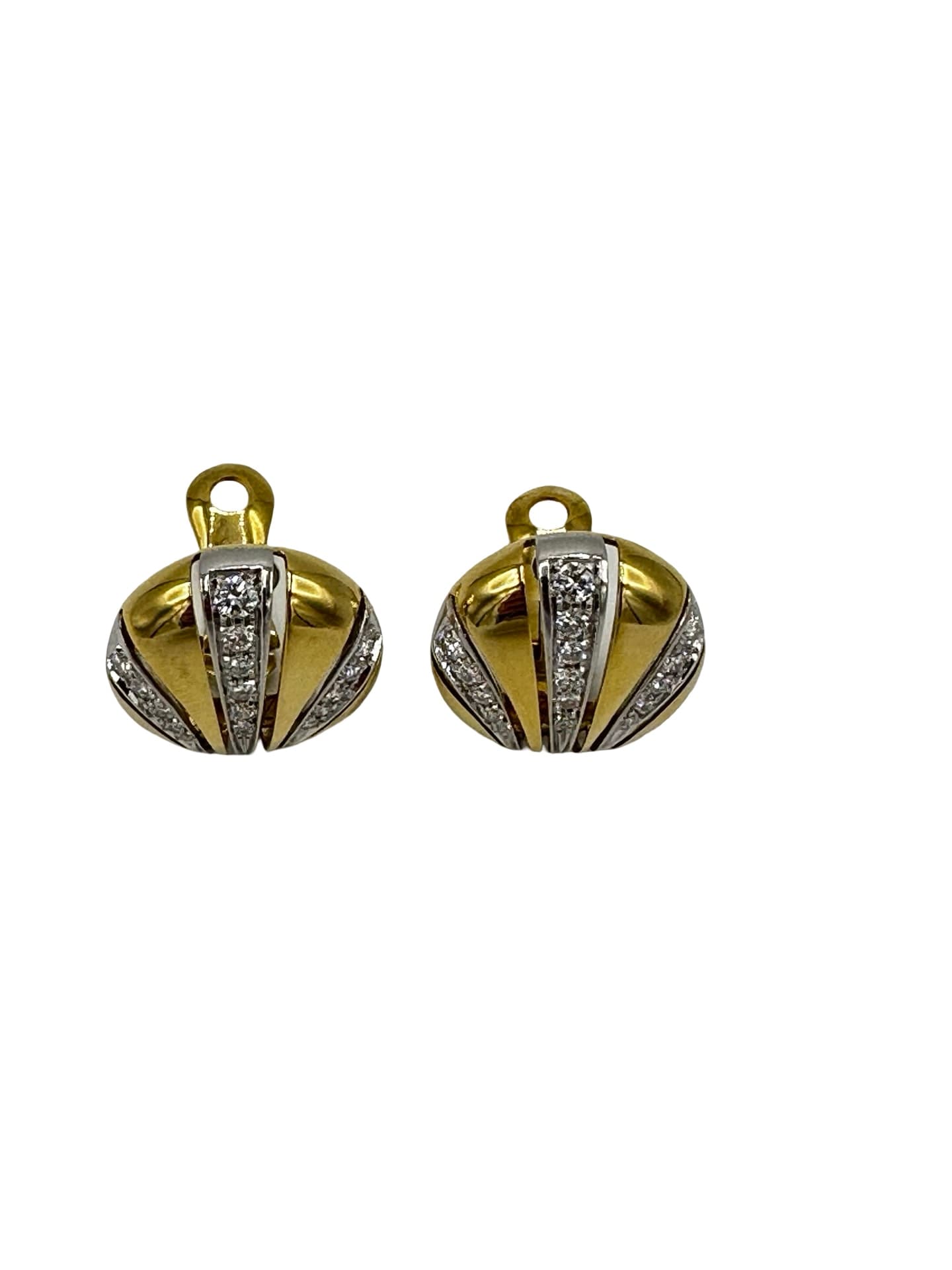 Van Cleef & Arpels 1.60 Carat Diamond and 18K Yellow Gold Button Earrings - thumbnail 3