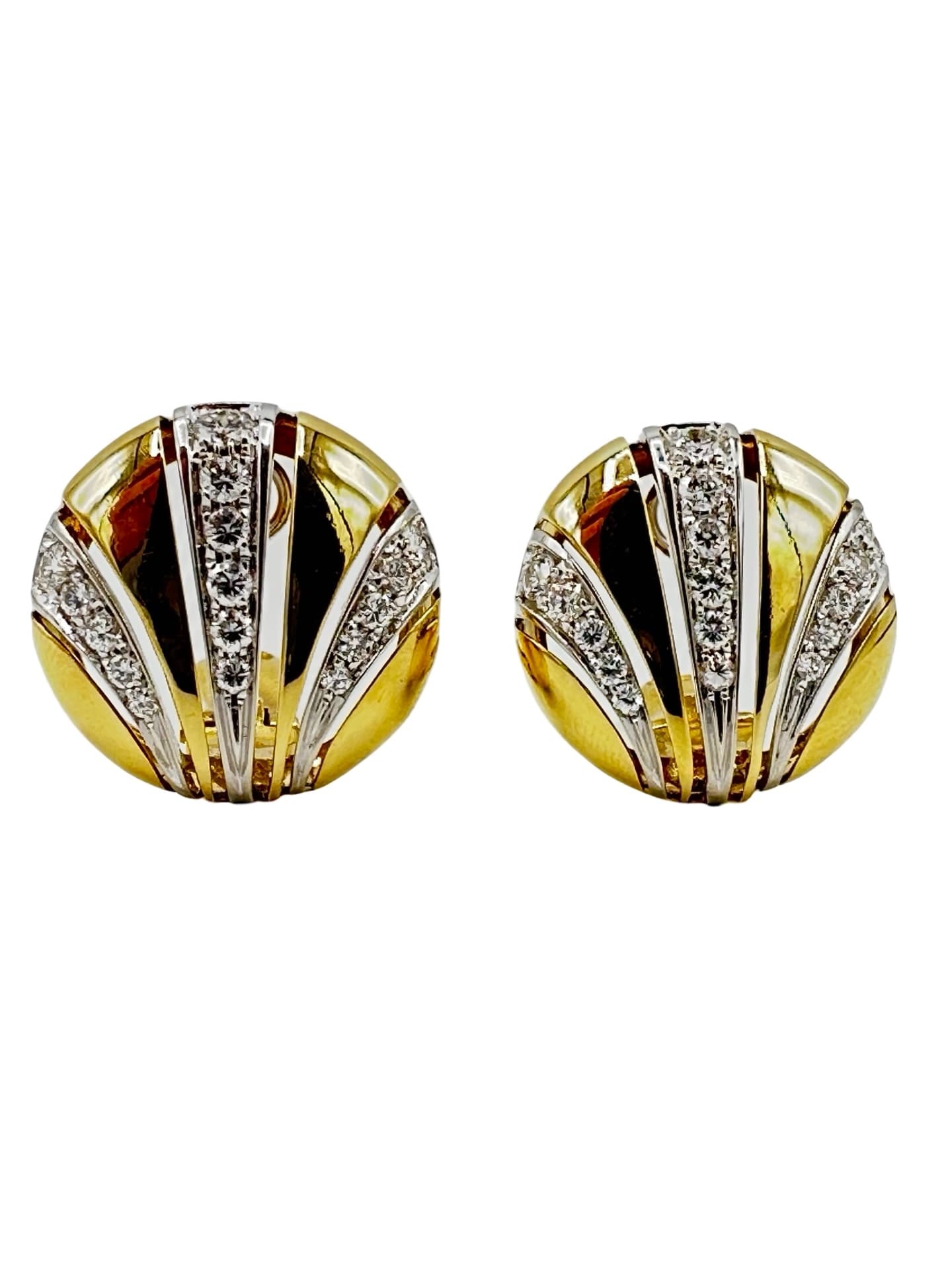 Van Cleef & Arpels 1.60 Carat Diamond and 18K Yellow Gold Button Earrings - thumbnail 2