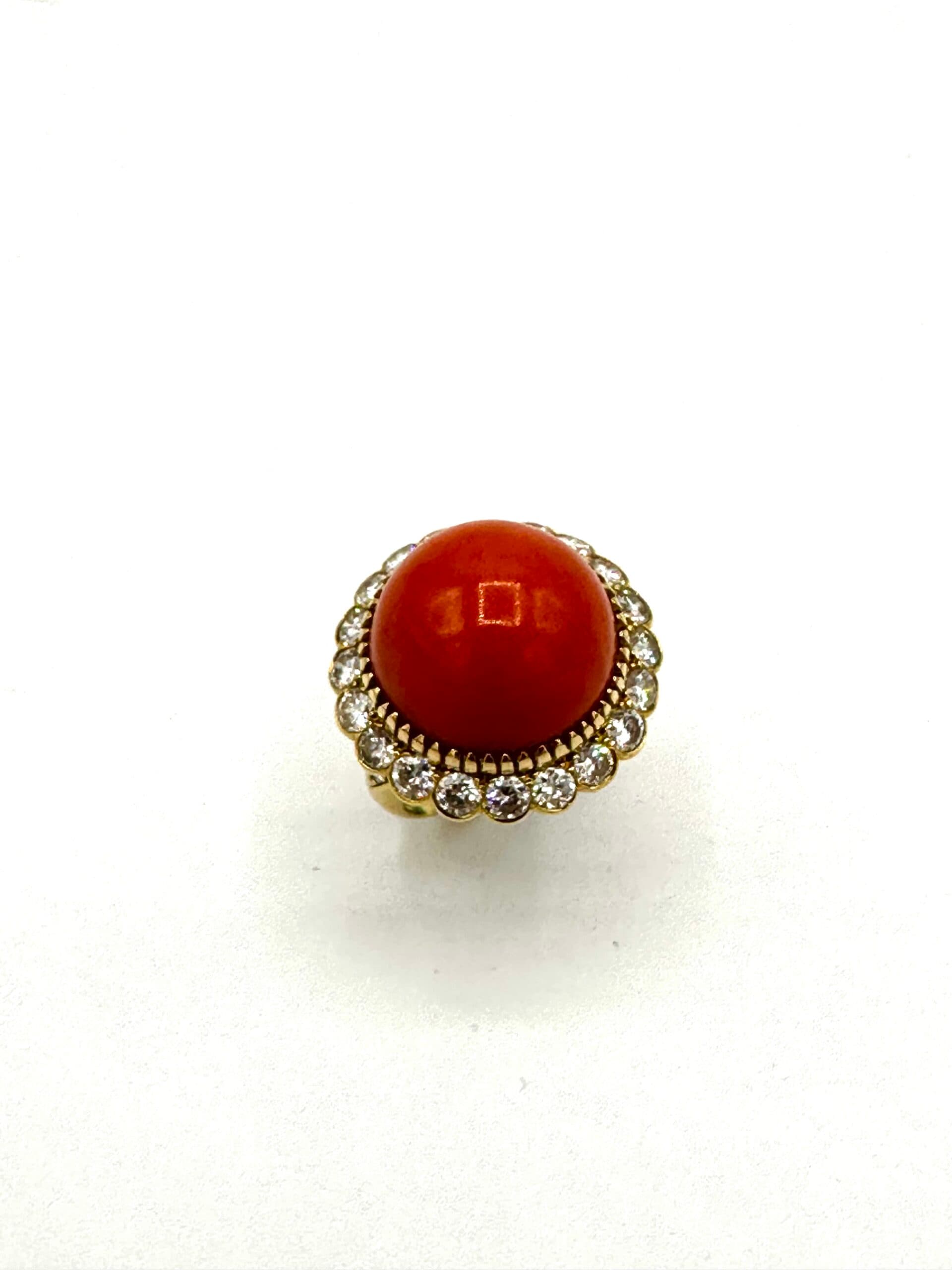 Van Cleef & Arpels Cabochon Coral and Diamond 18K Yellow Gold Ring