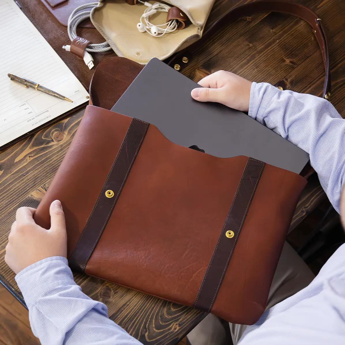No. 7 Leather Laptop Briefcase – American Steerhide with American Buffalo Trim - thumbnail 4