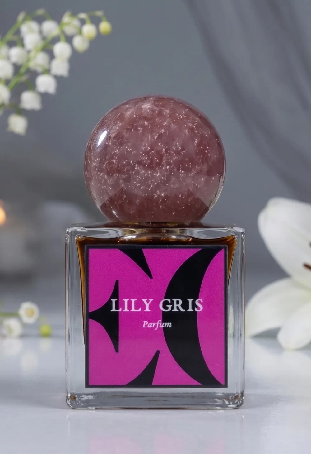 Lily Gris: Purple Sultani