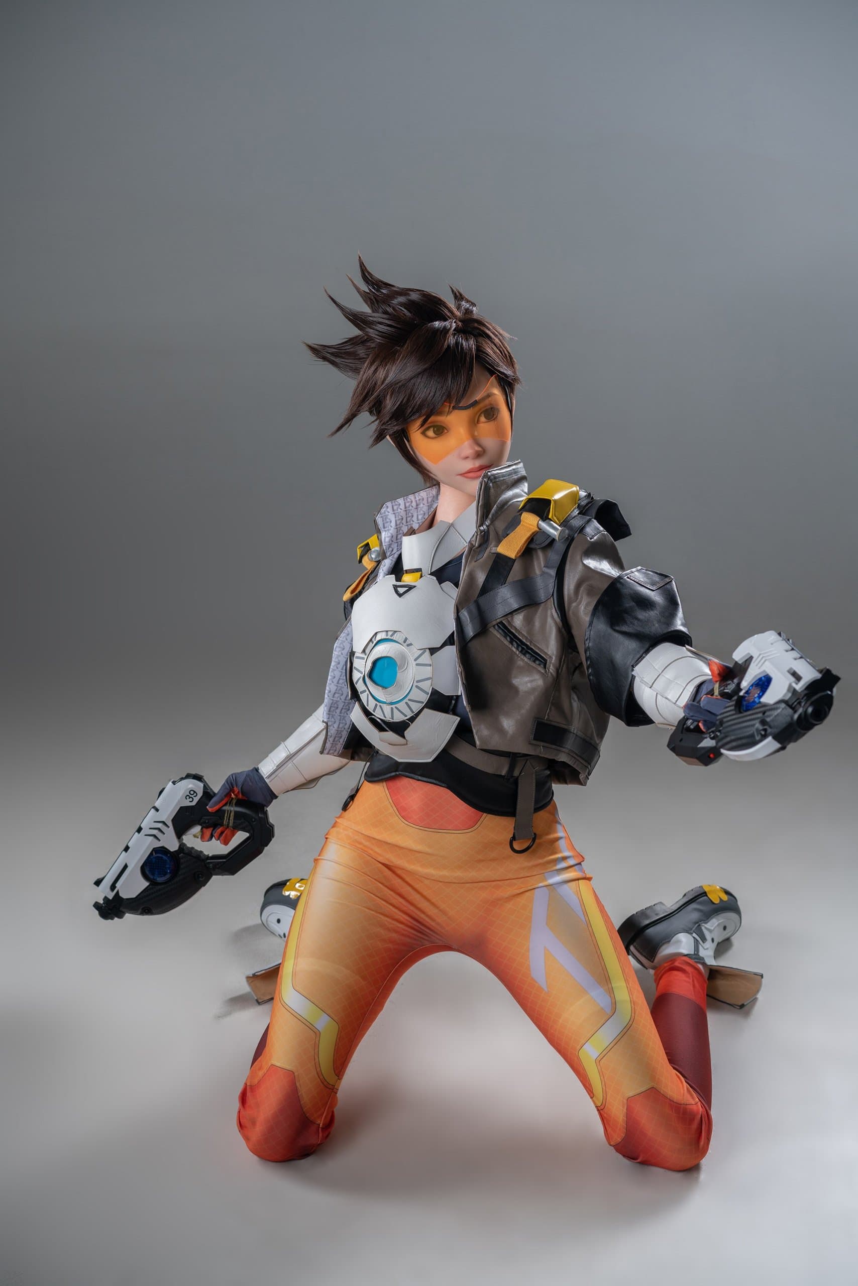 Tracer’s Outfit and Shoes - thumbnail 3