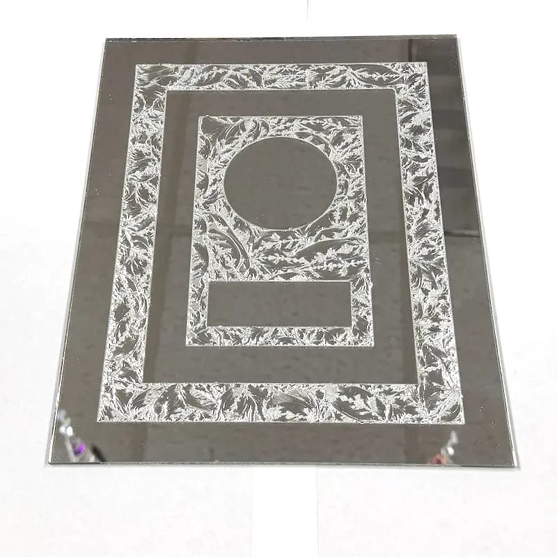 M8104 – Mirror 8″ x 10″ Rectangle with Center Circle/Square