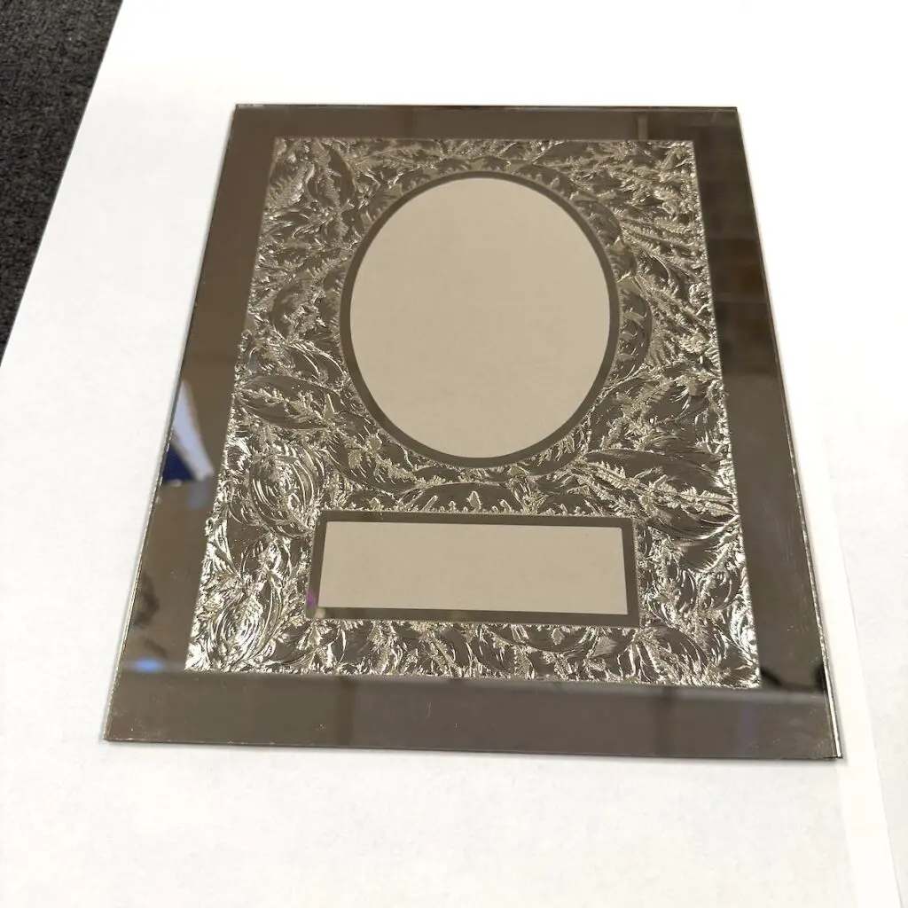 M81014 -Bronze Mirror 8″ x 10″ Rectangle with Clear Center Oval/Square