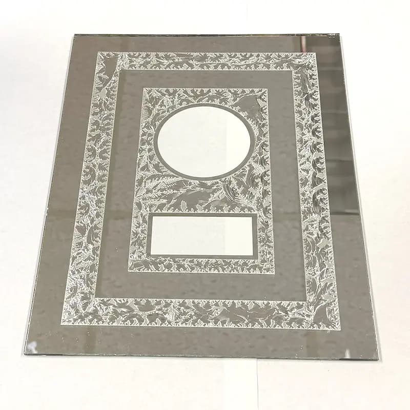 M9125 – Mirror 9″ x 12″ Rectangle with Clear Center Circle/Rectangle