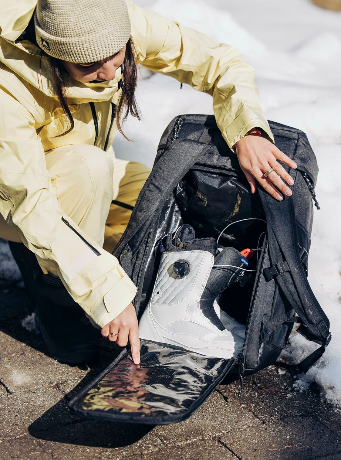 Burton Gig Boot 48L Pack 2027 - thumbnail 4