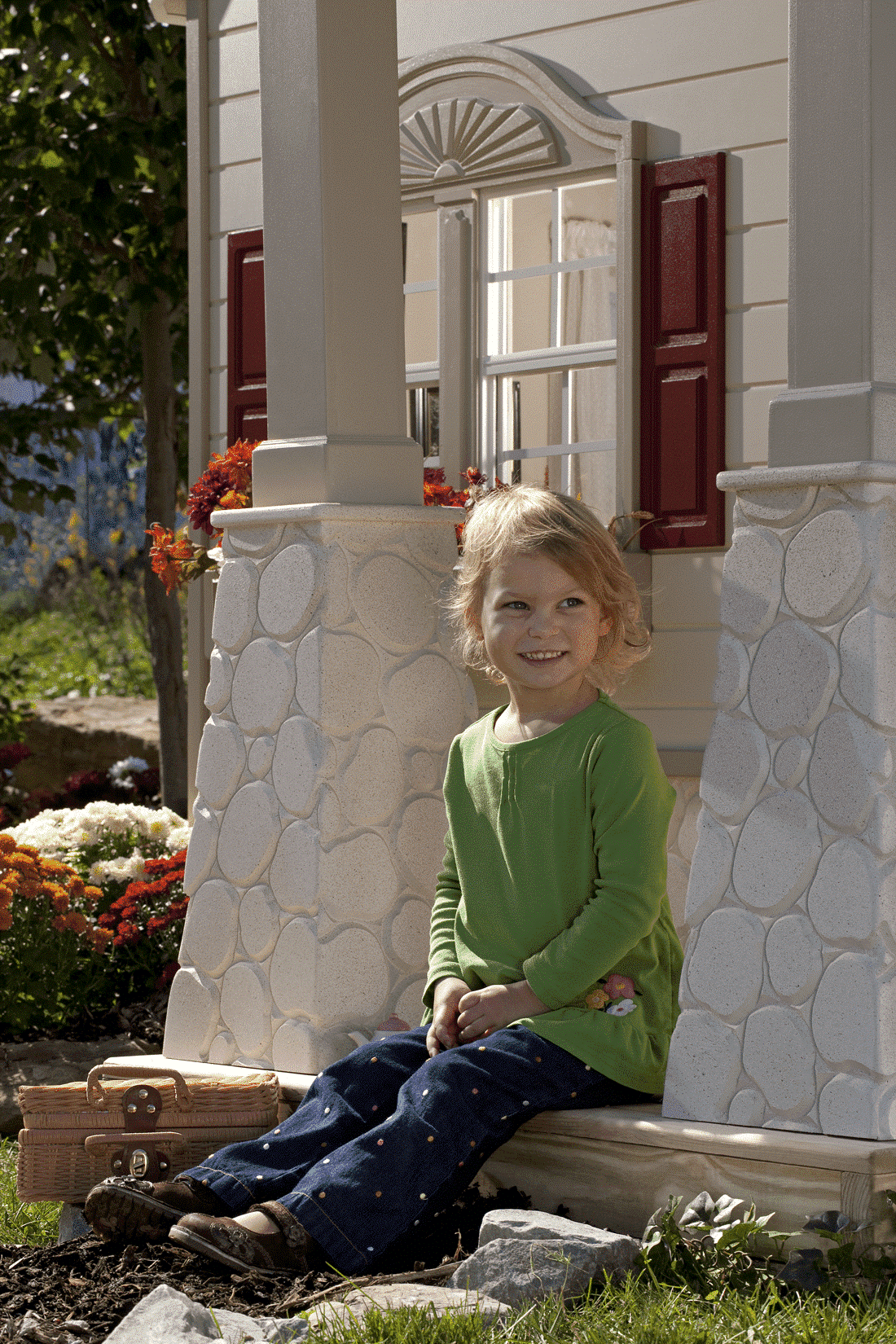 Storybook Bungalow - thumbnail 4