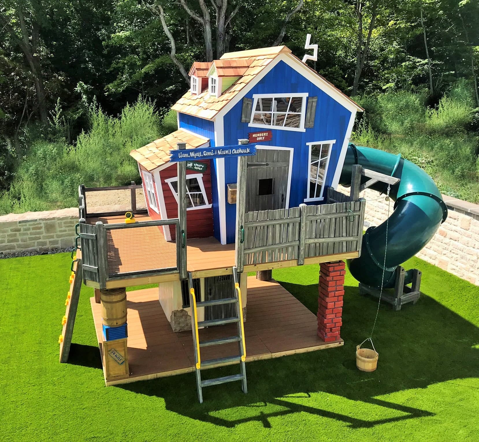 Crazy Clubhouse - thumbnail 2