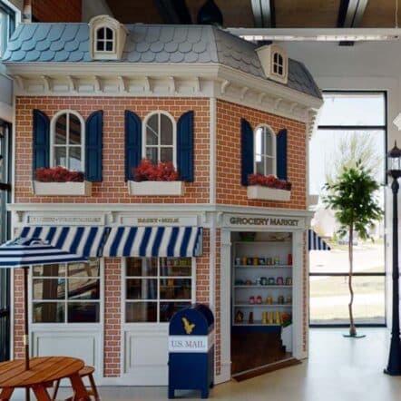 Main Street Corner Market - thumbnail 4