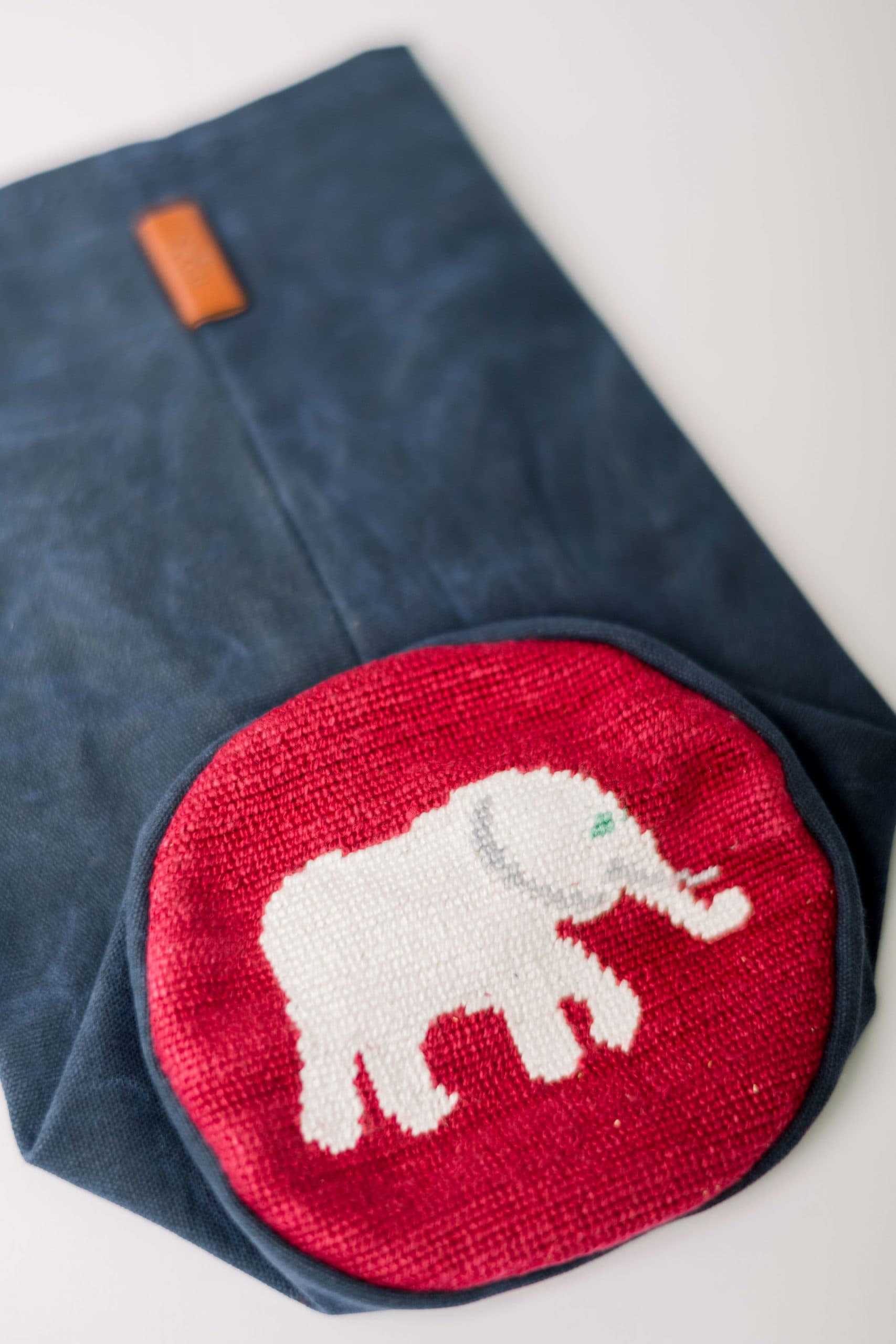 Smathers &amp; Branson Needlepoint Elephant Canvas Driver Headcover - thumbnail 2
