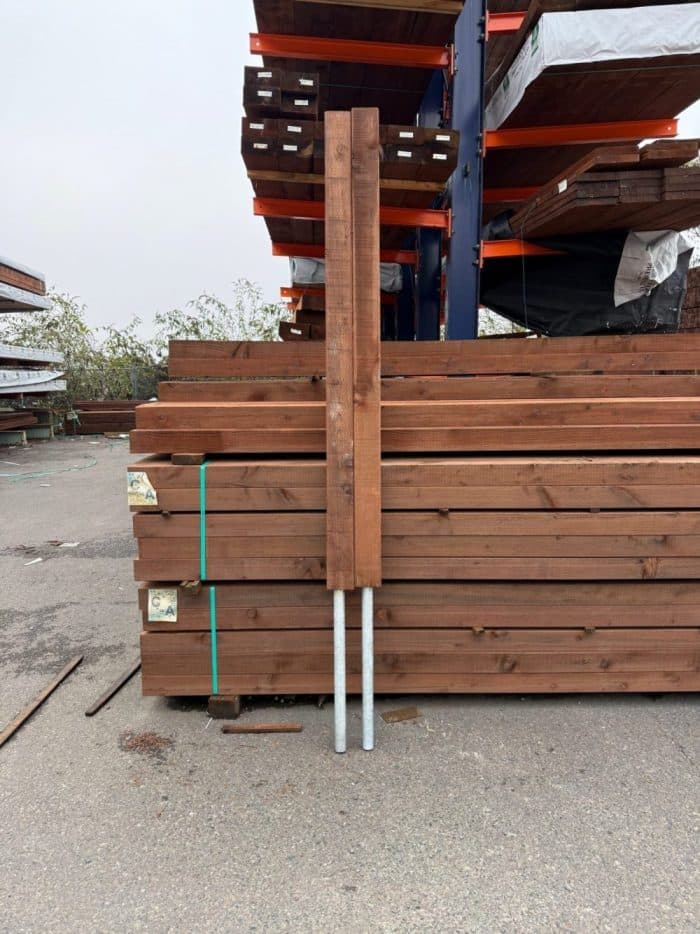 Jumbo 4×4 Post on Pipe