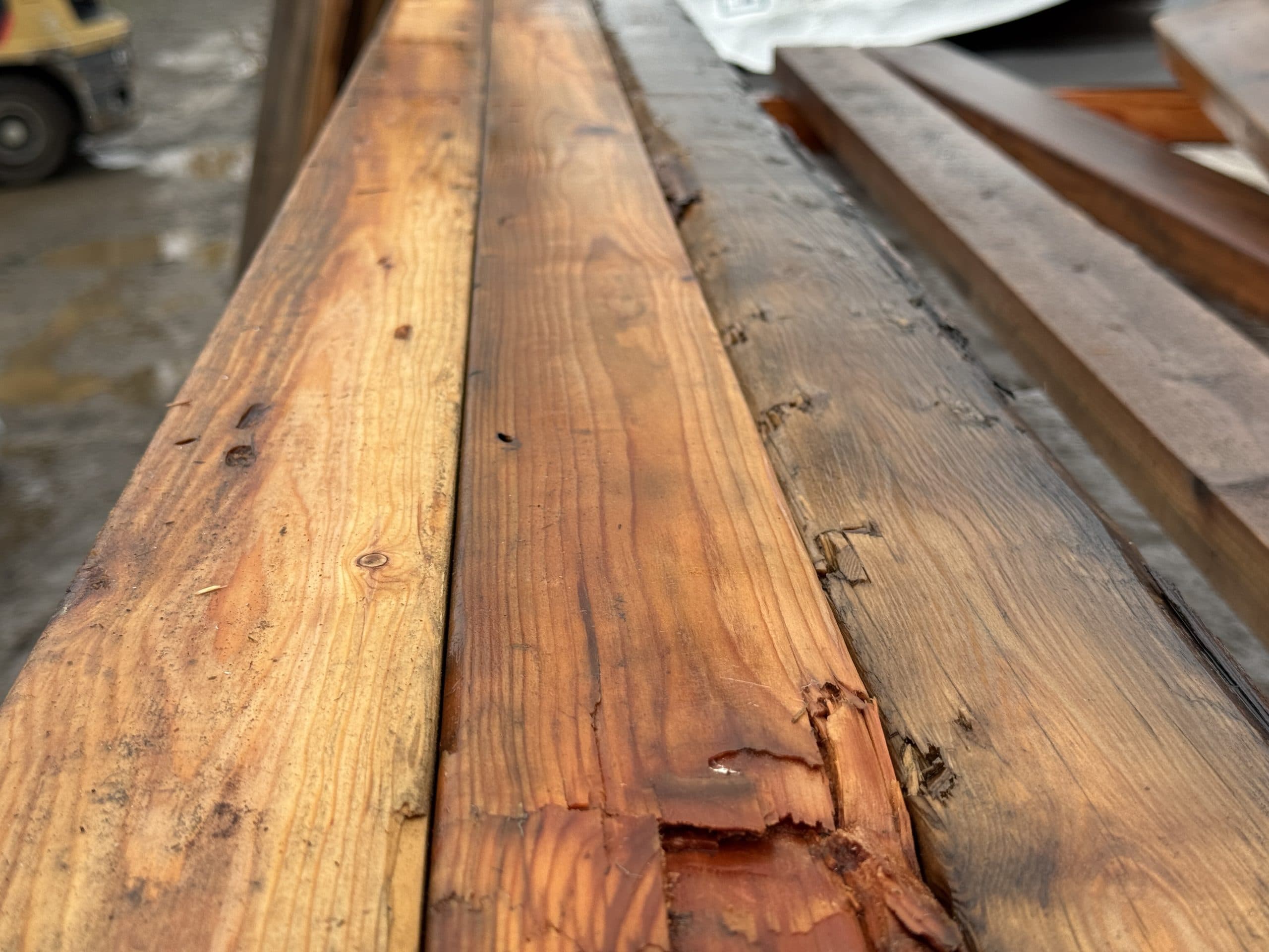 2X4 Western Red Cedar Smooth 1 FACE – Falldown Grade - thumbnail 2