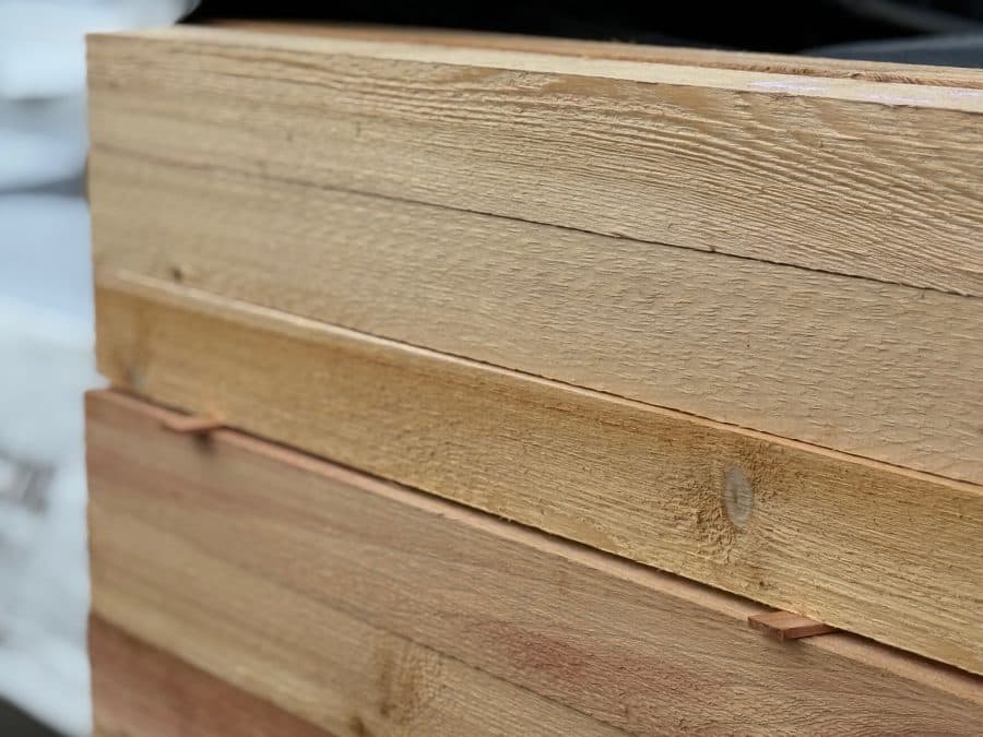 4×4 #2 Appearance Grade Knotty, Rough Western Red Cedar 4′ & 6′