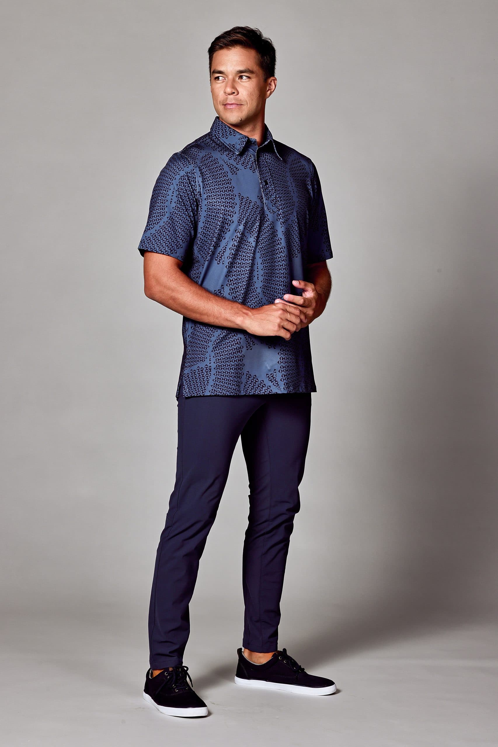 ALOHA ON THE GREEN PULLOVER