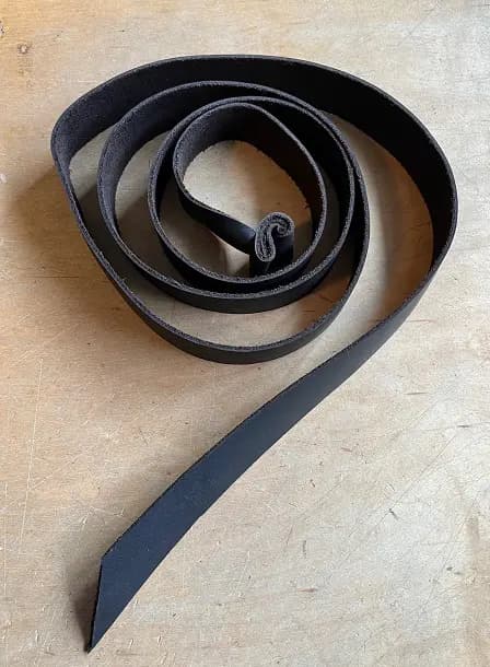 Leather leash for Eagles 5 feet long by 1 inch wide
