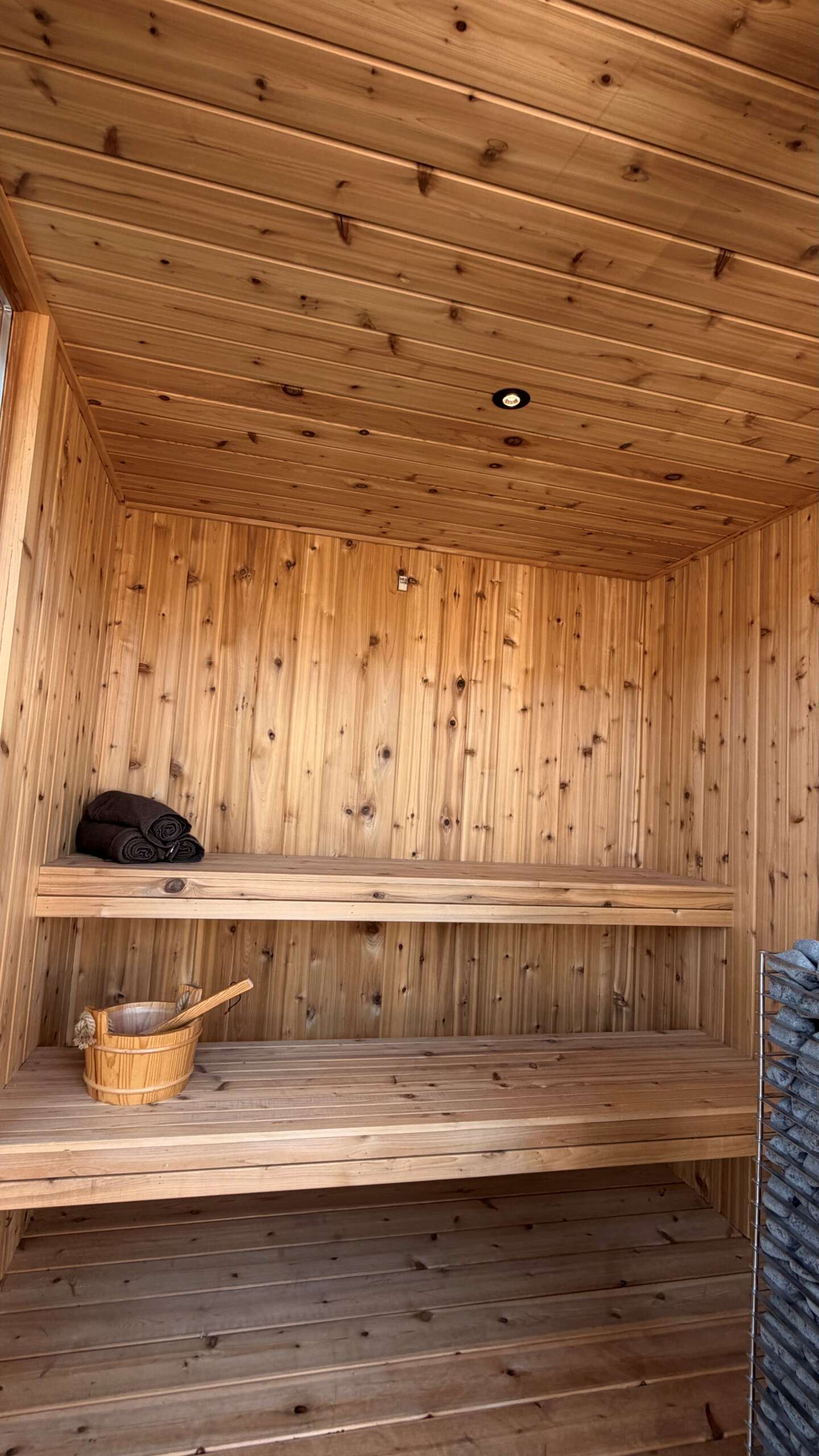 12 x 20 Home Office with Sauna - thumbnail 3