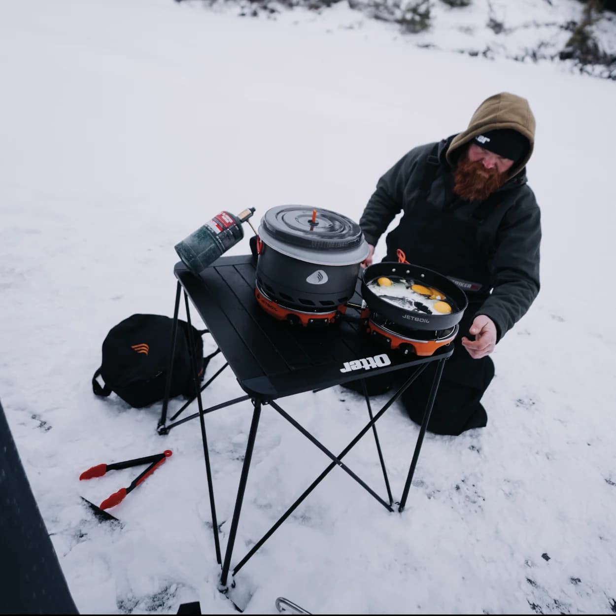 Otter Deluxe Aluminum Roll-Top Table - thumbnail 2