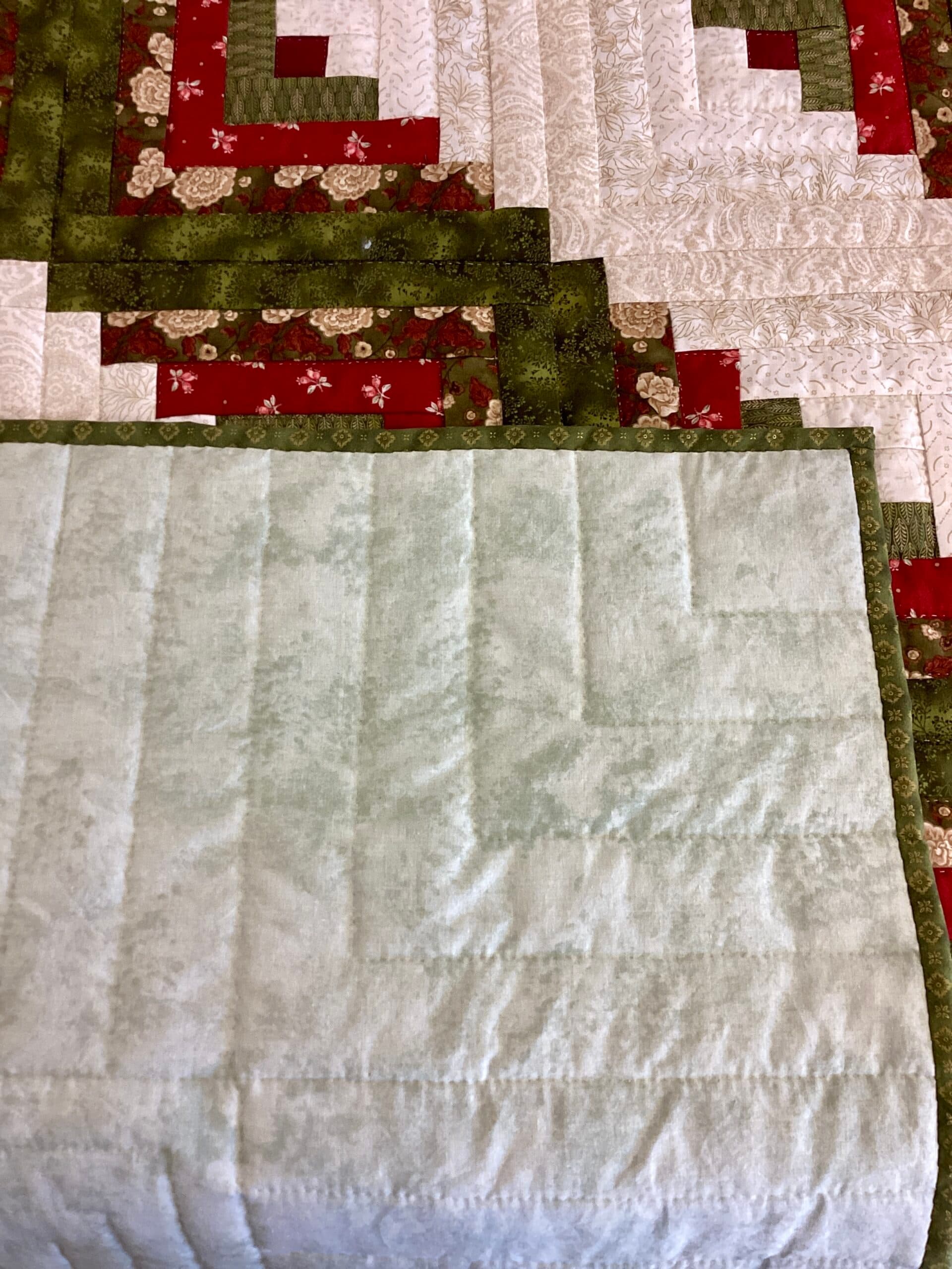 Red and Green Log Cabin - thumbnail 2