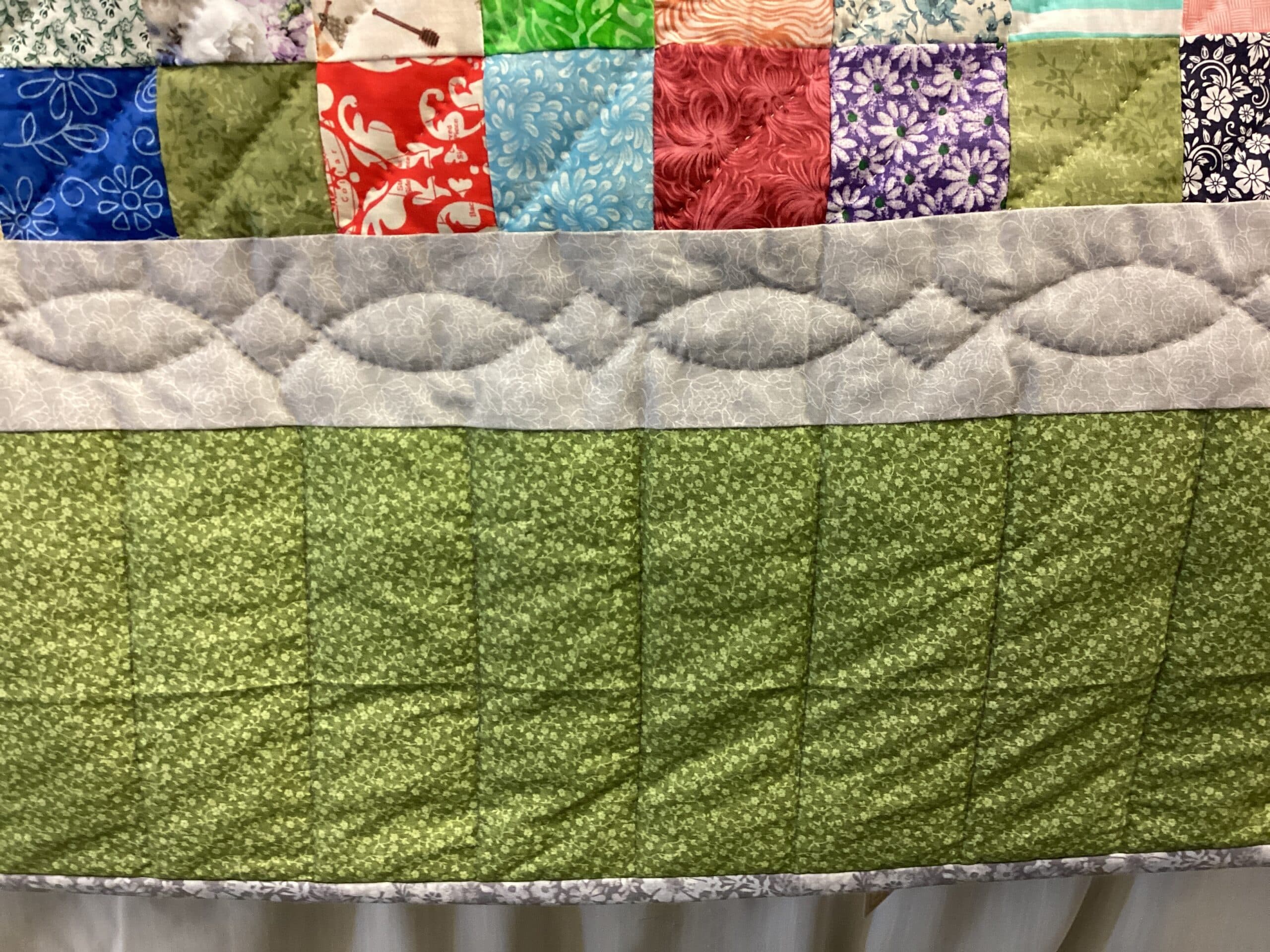 Scrappy Quilt In Brights - thumbnail 4