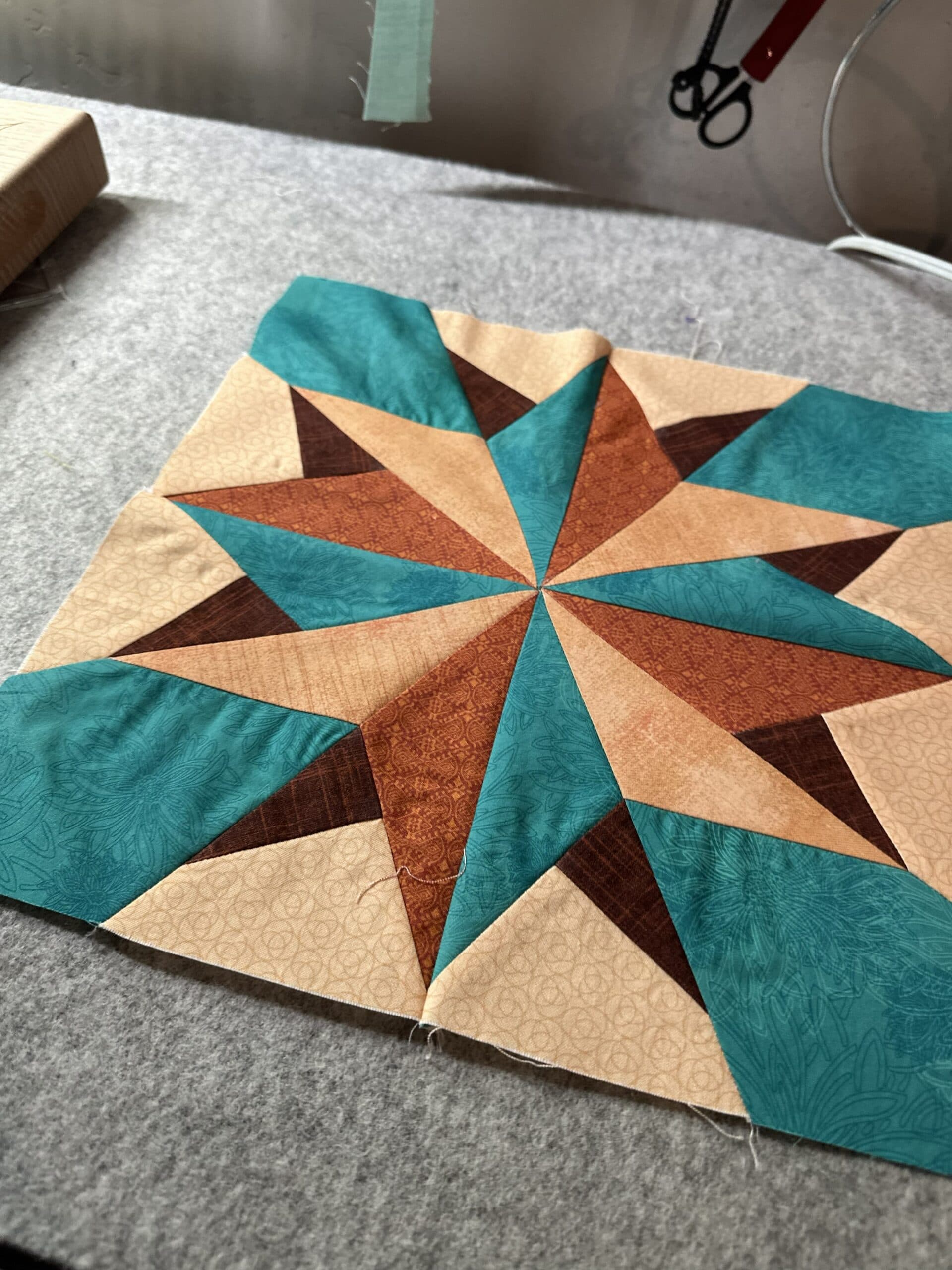 Maddie’s Pinwheel Quilt Pattern by Kate Quinn - thumbnail 2
