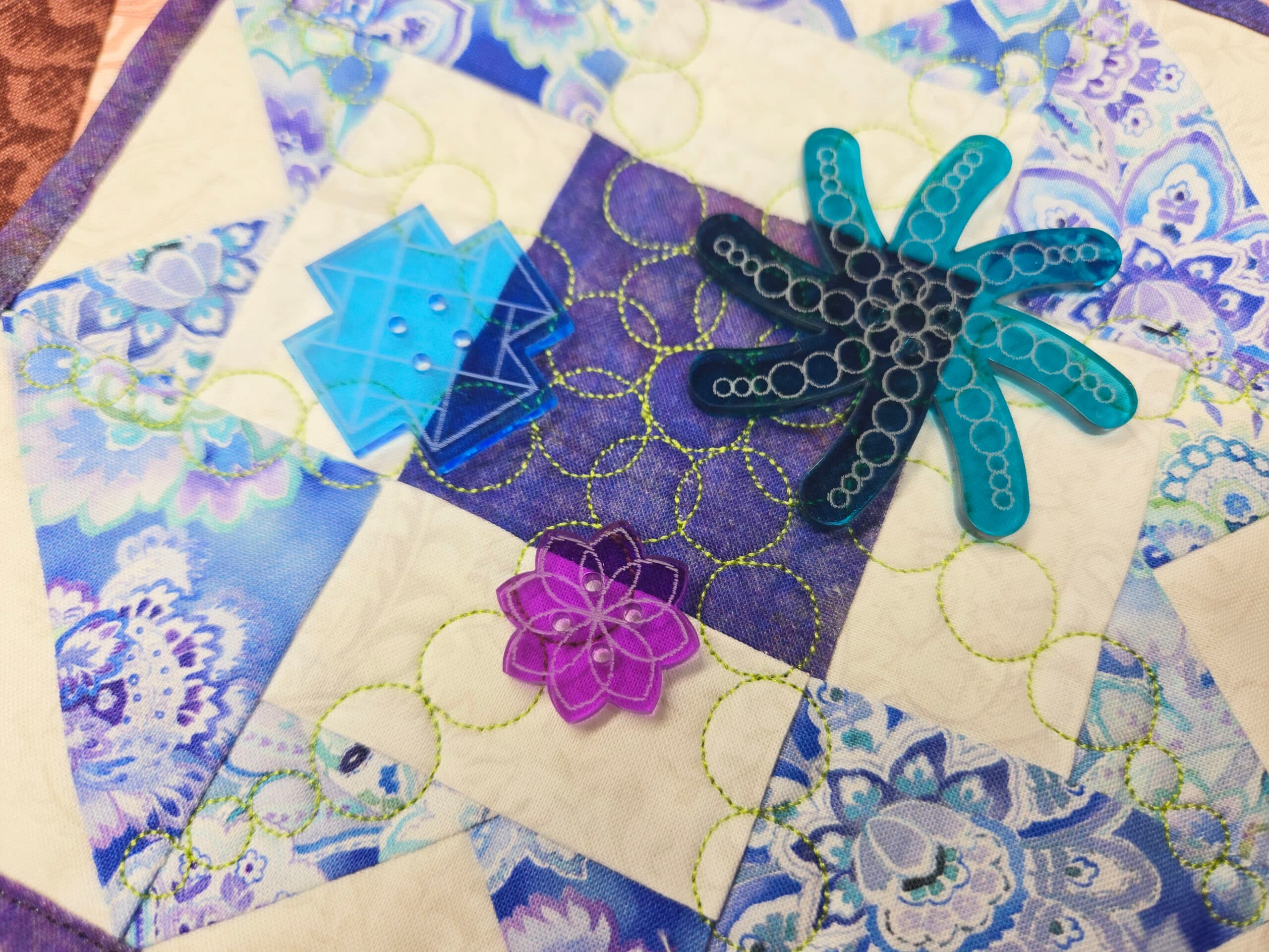 3pc Acrylic Spring Button Set